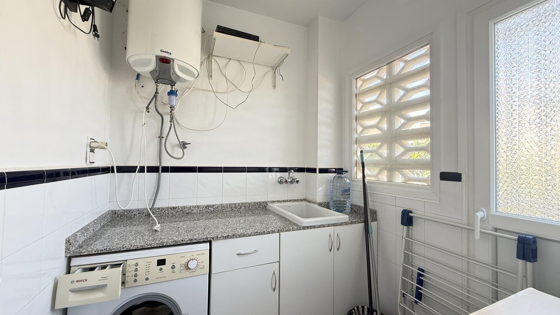 Chalet con piscina privada y vistas al mar en Blue Lagoon — 5 dorm.