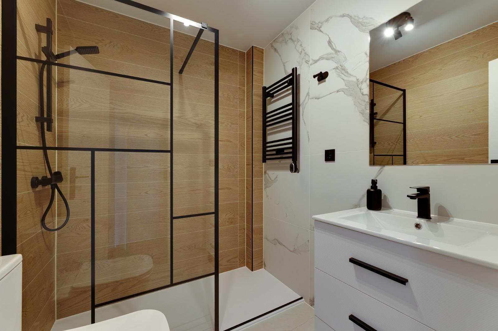 Duplex reformado en Punta Prima con piscina y terraza — 3 dorm. y orientación sur