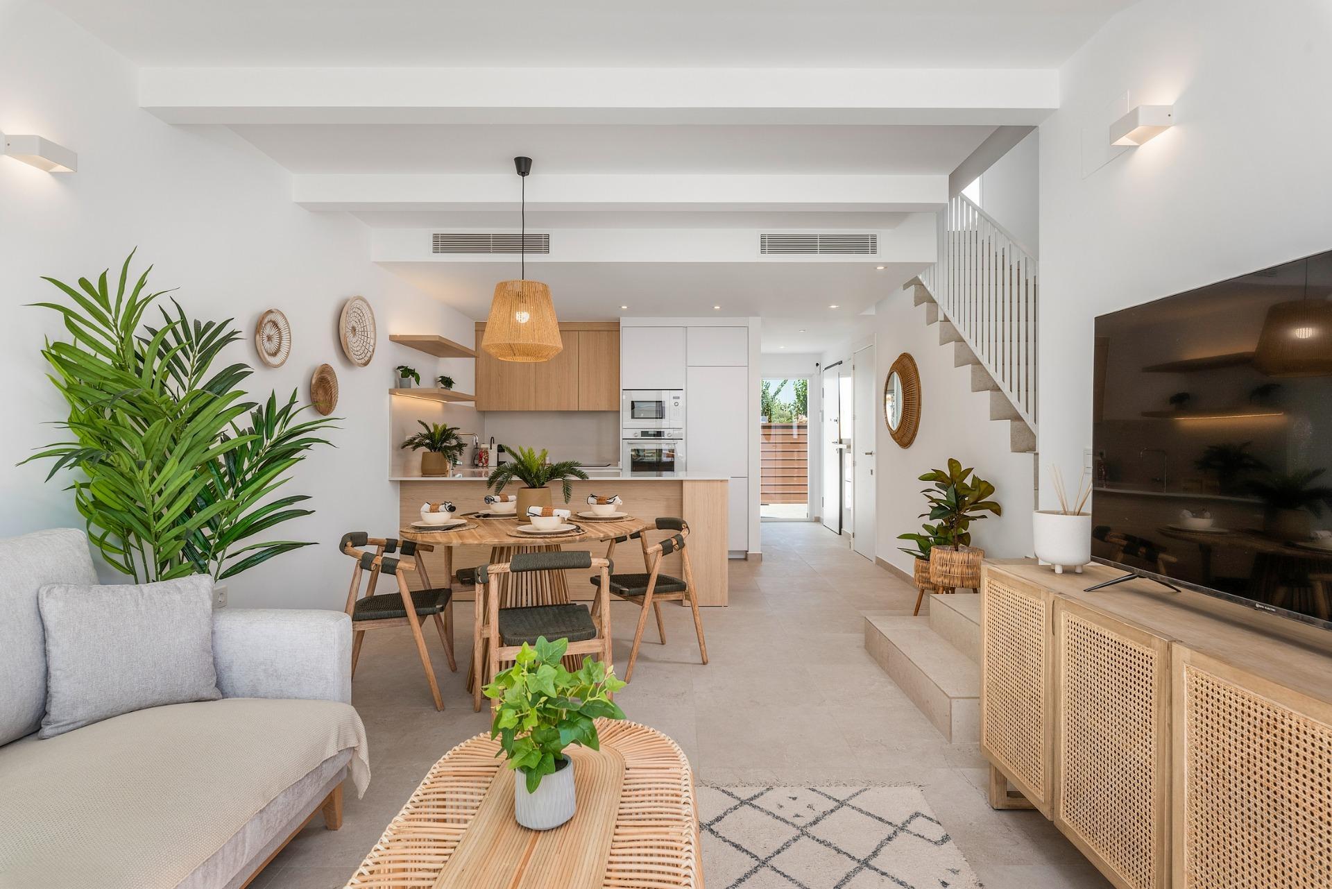 Chalet de obra nueva en Dolores con piscina privada y diseño vanguardista