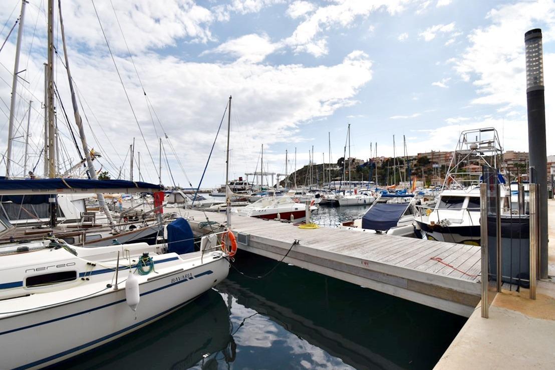 Ático de obra nueva con solárium privado en Puerto de Mazarrón — a 200m de la playa