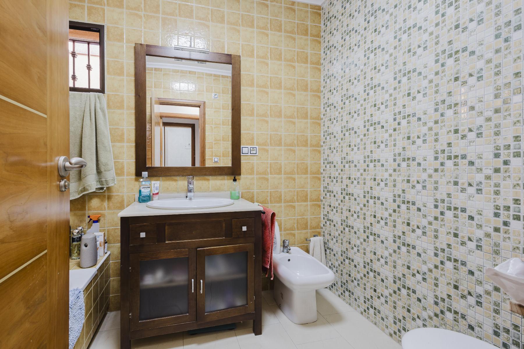 Chalet independiente con piscina privada en Aguas Nuevas, Torrevieja — 2 dorm.