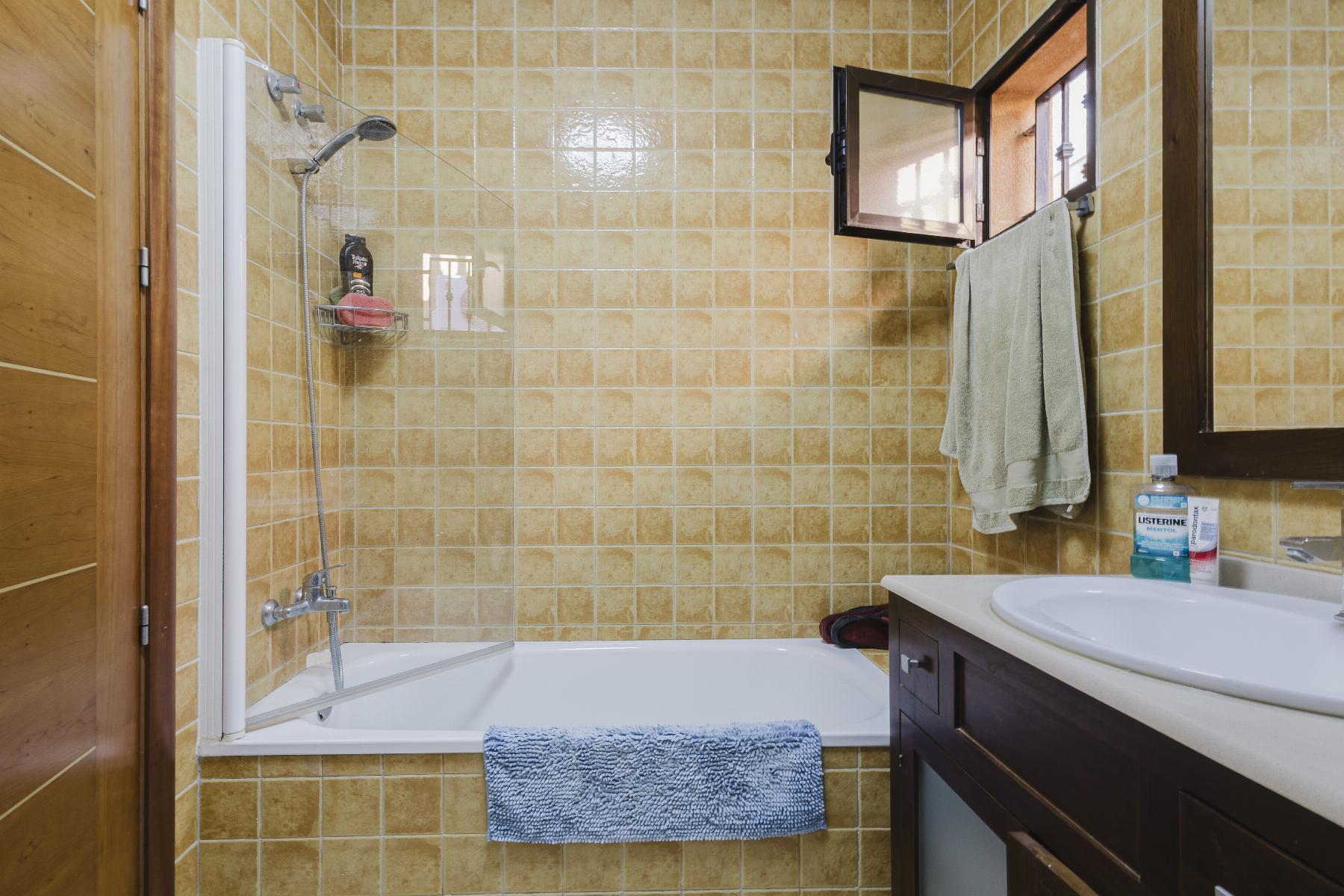Chalet independiente con piscina privada en Aguas Nuevas, Torrevieja — 2 dorm.
