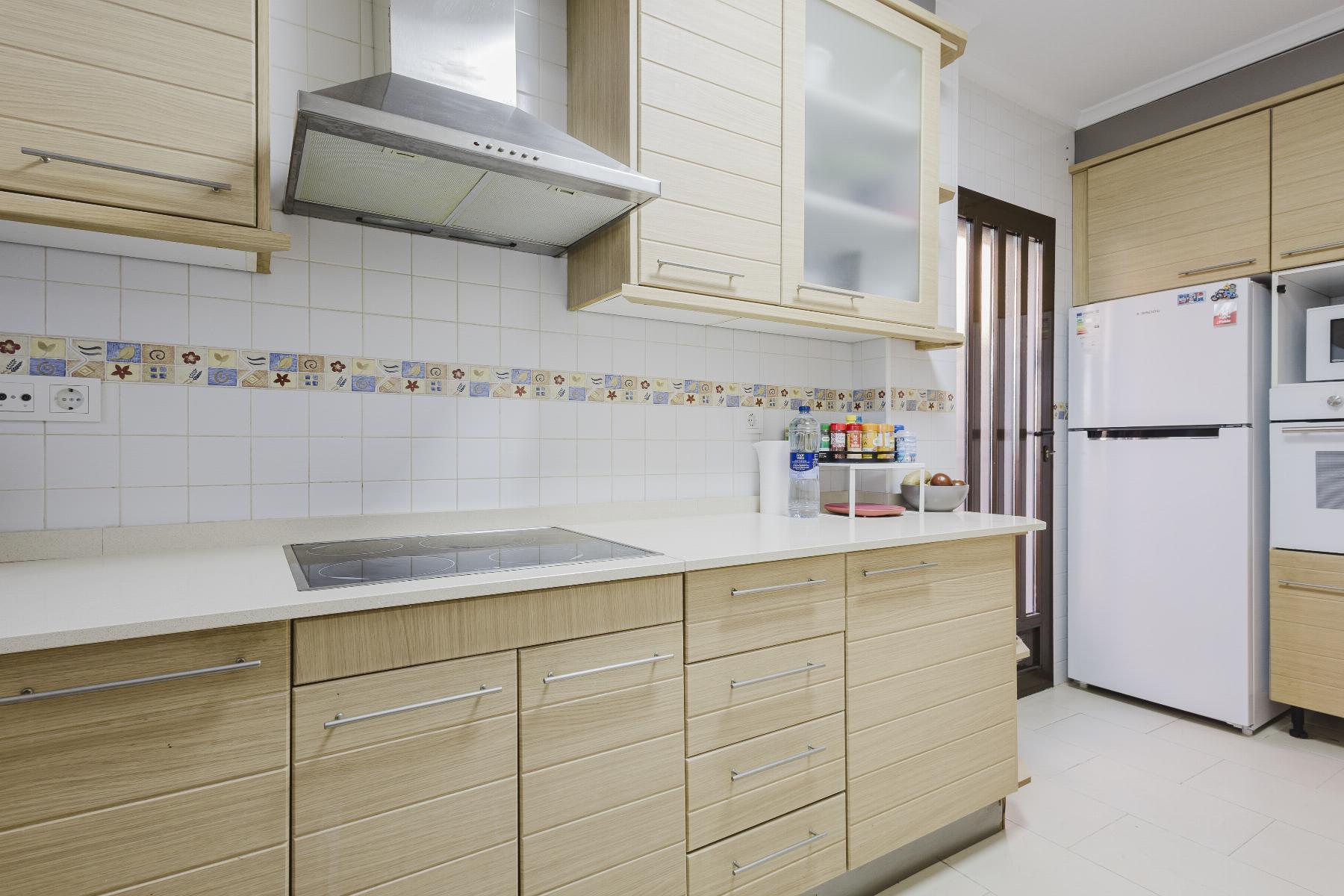 Chalet independiente con piscina privada en Aguas Nuevas, Torrevieja — 2 dorm.