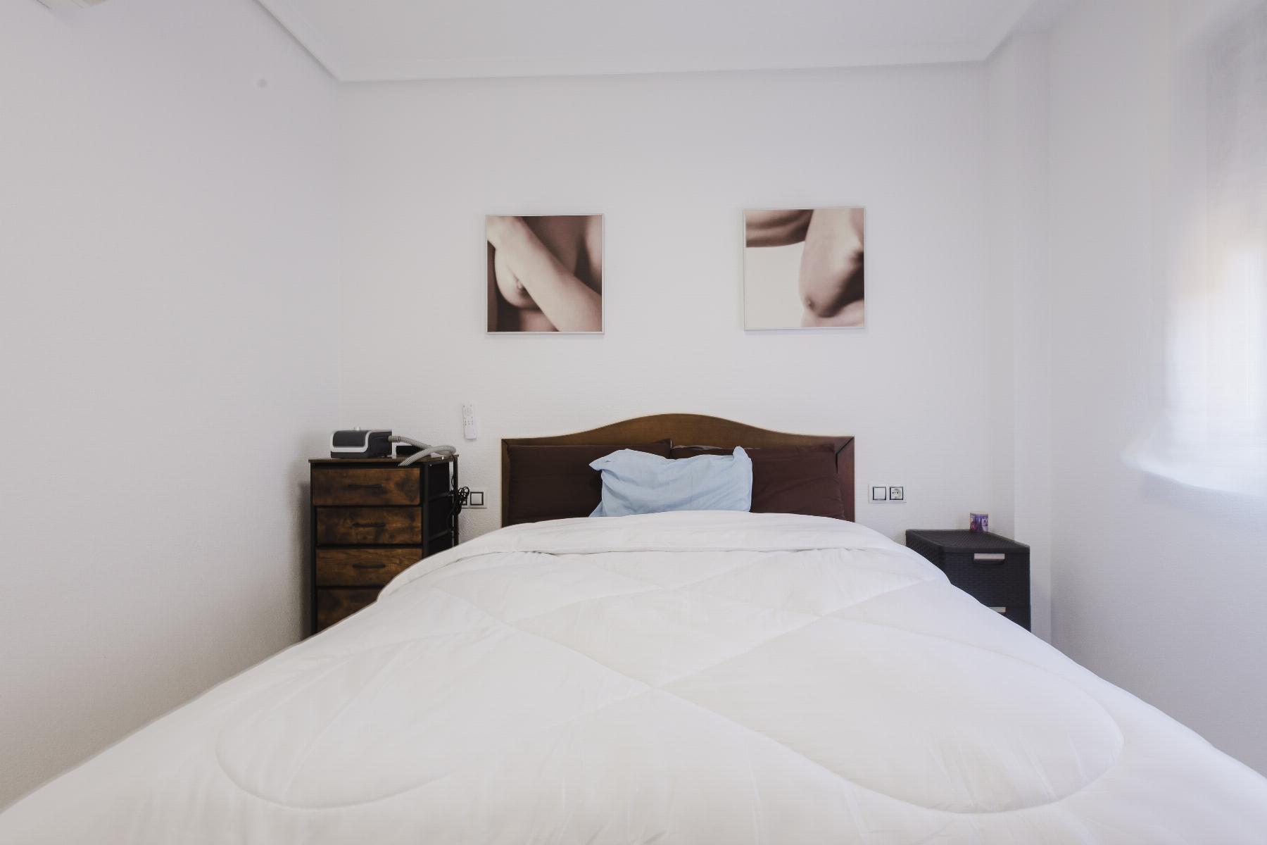Chalet independiente con piscina privada en Aguas Nuevas, Torrevieja — 2 dorm.