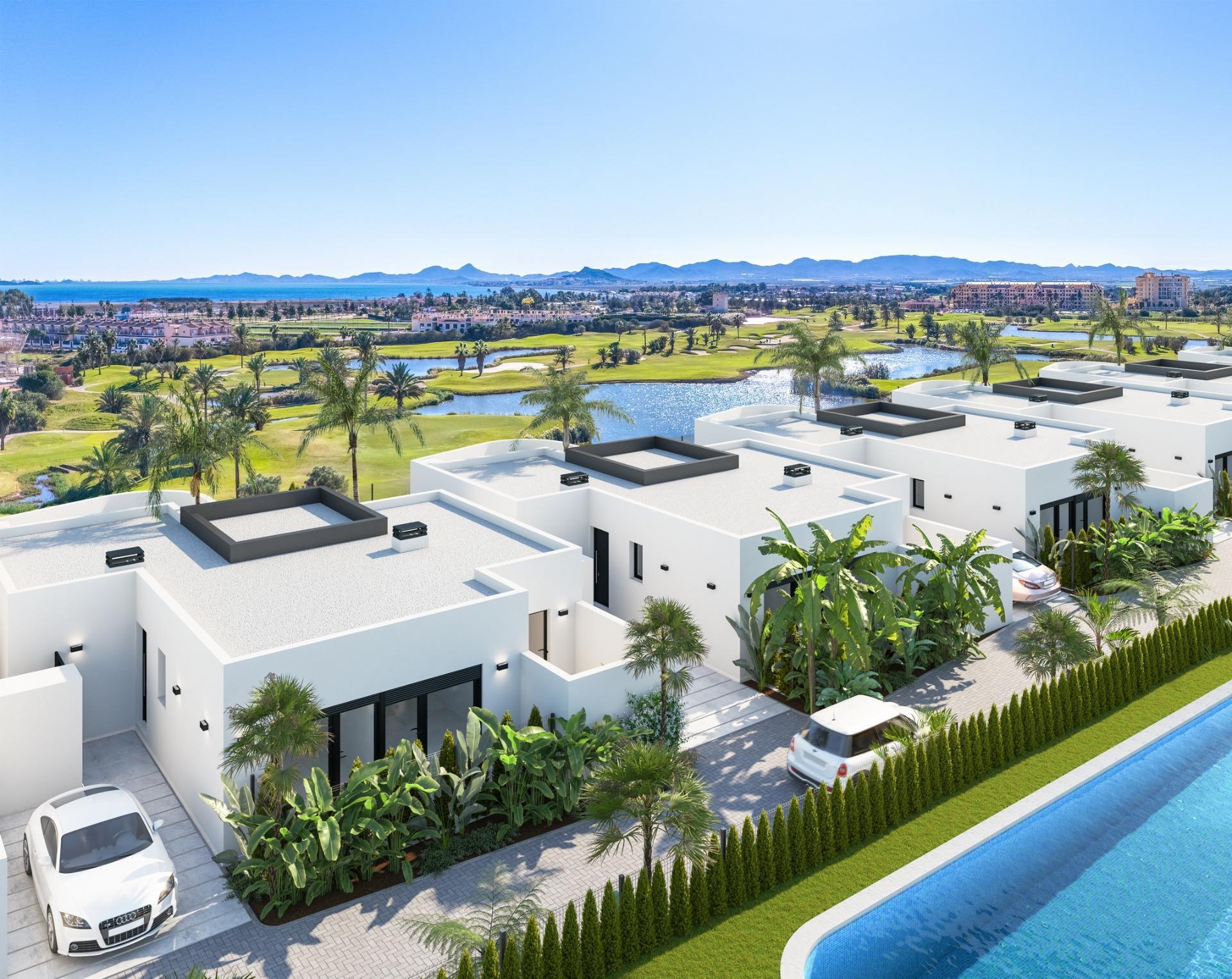 Villa de obra nueva en primera línea de golf en Los Alcázares — Piscina privada