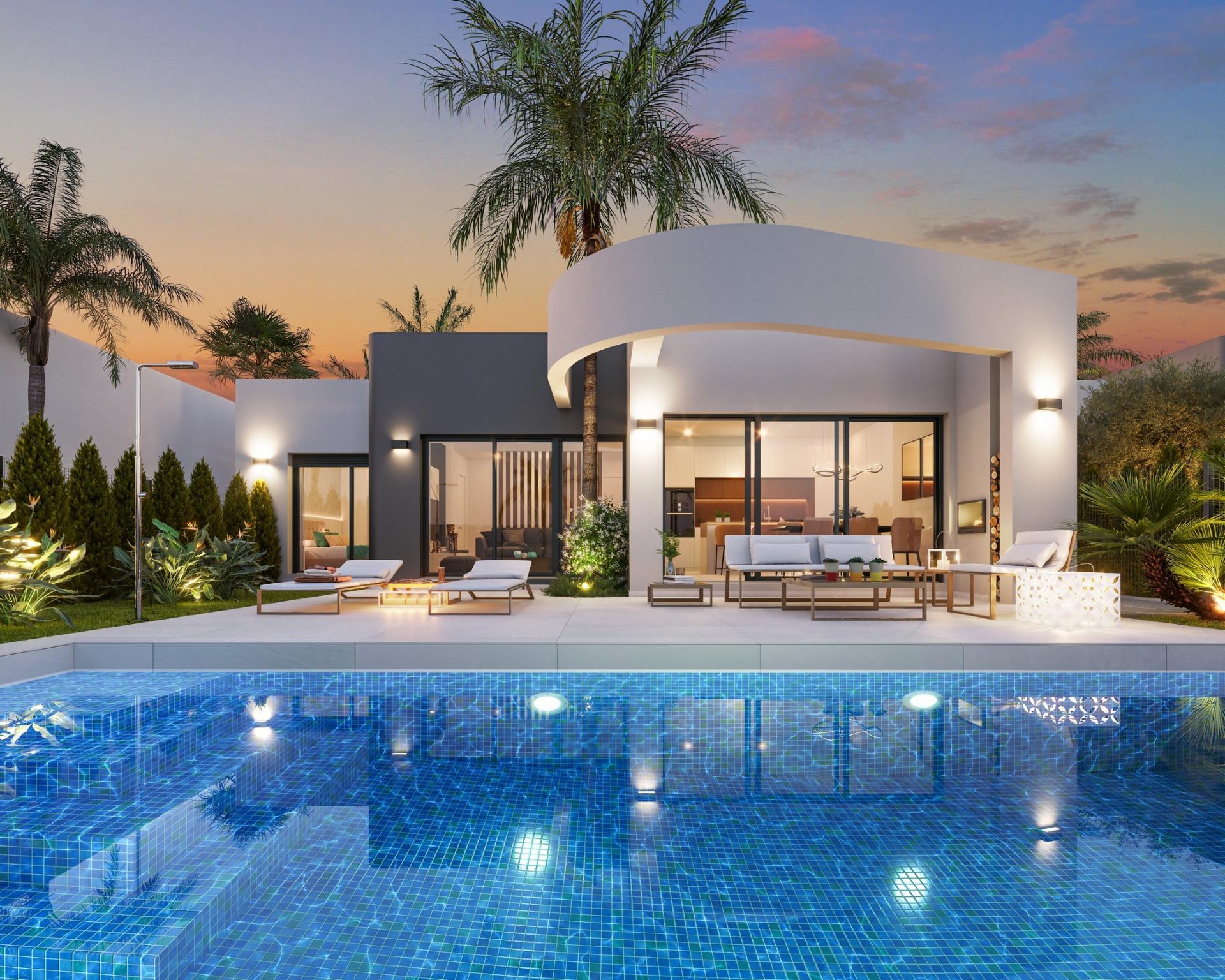 Villa de obra nueva en primera línea de golf en Los Alcázares — Piscina privada