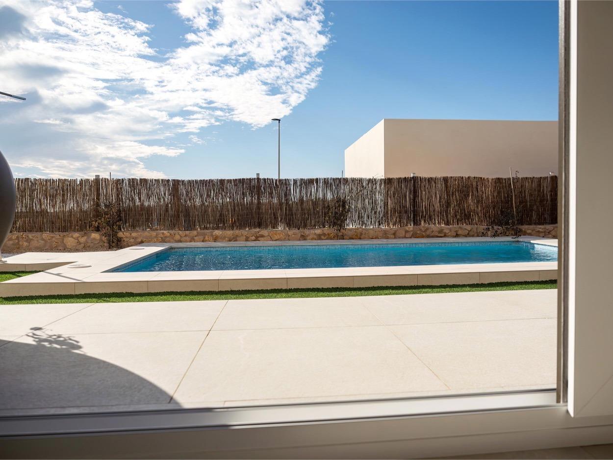 Villa de diseño con piscina privada y vistas panorámicas en Finestrat - 3 dorm.