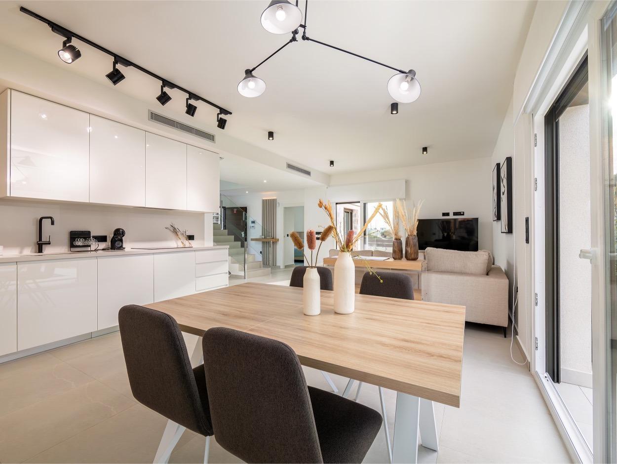 Villa de lujo con piscina y vistas al mar en Finestrat — 3 dorm. y 457m² parcela