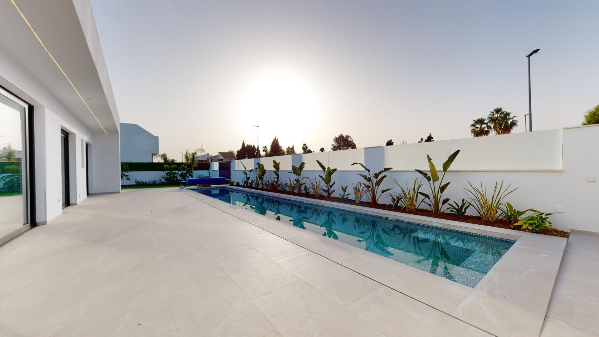 Villa de lujo con piscina privada en Serena Golf — Los Alcázares