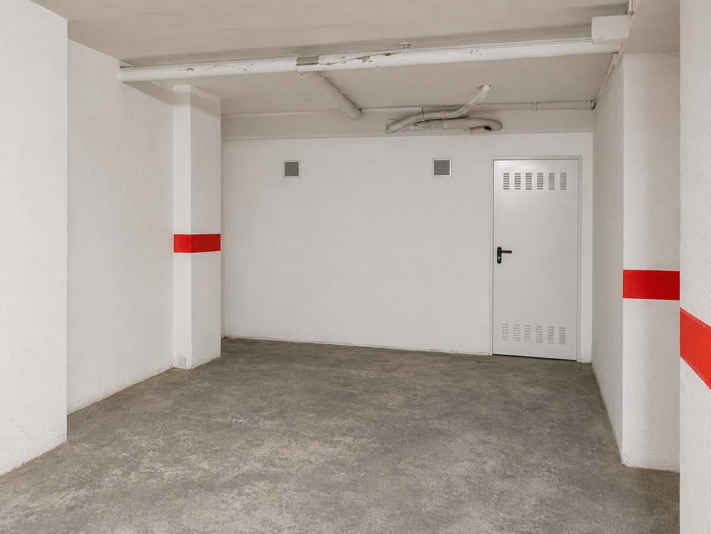 Apartamento reformado en Parque de las Naciones con garaje y terraza acristalada