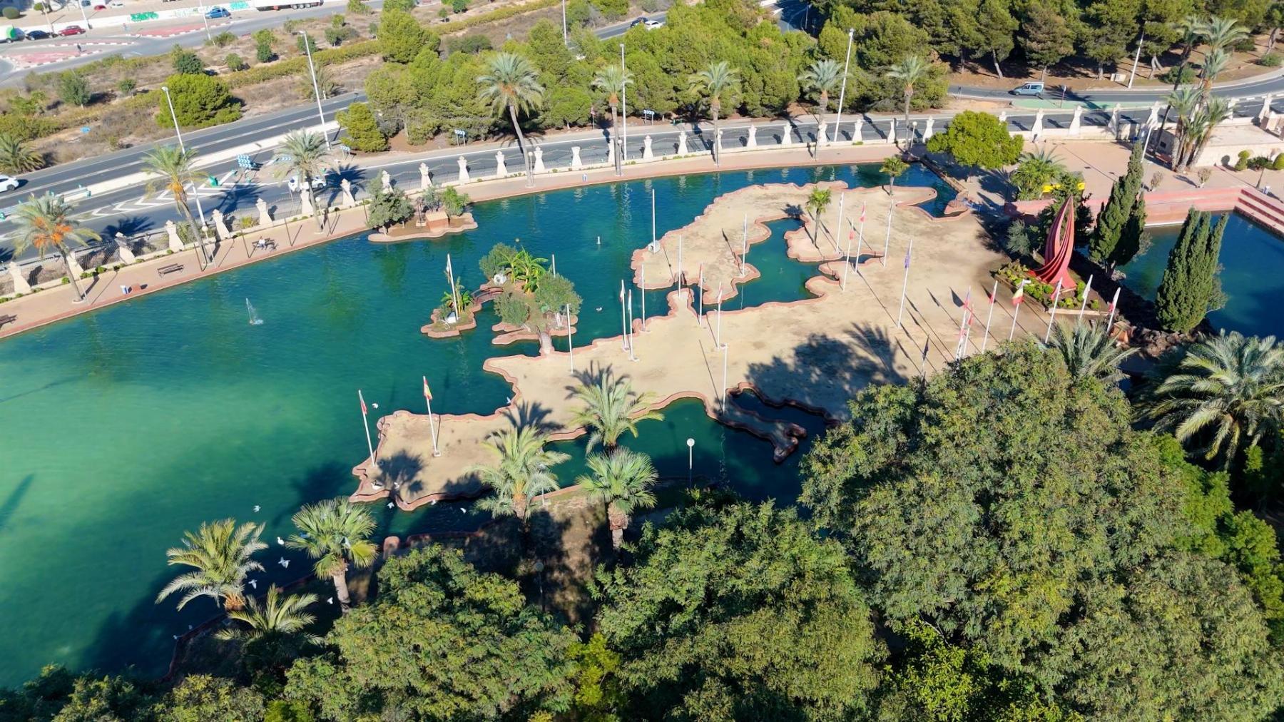 Apartamento reformado en Parque de las Naciones con garaje y terraza acristalada