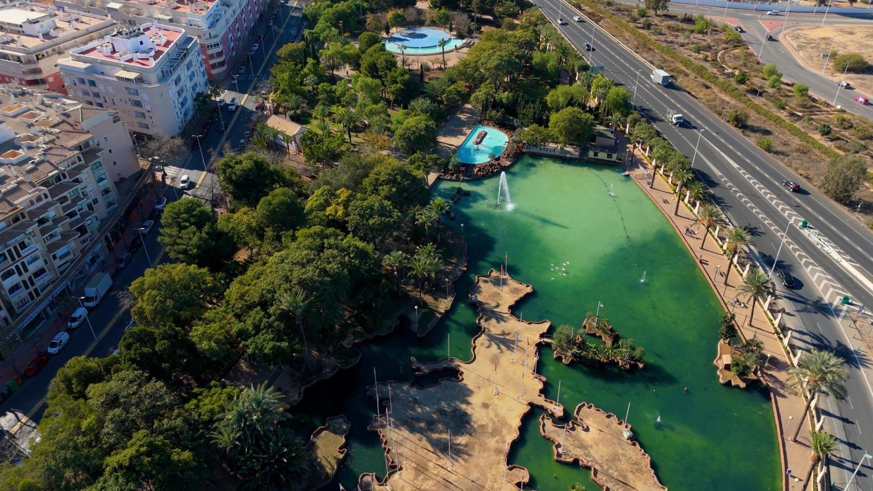 Apartamento reformado en Parque de las Naciones con garaje y terraza acristalada