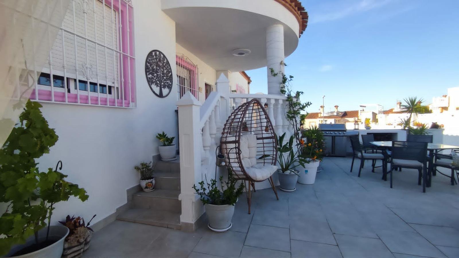 Villa renovada con piscina privada y vistas al mar en Lo Rufete — 3 dorm.
