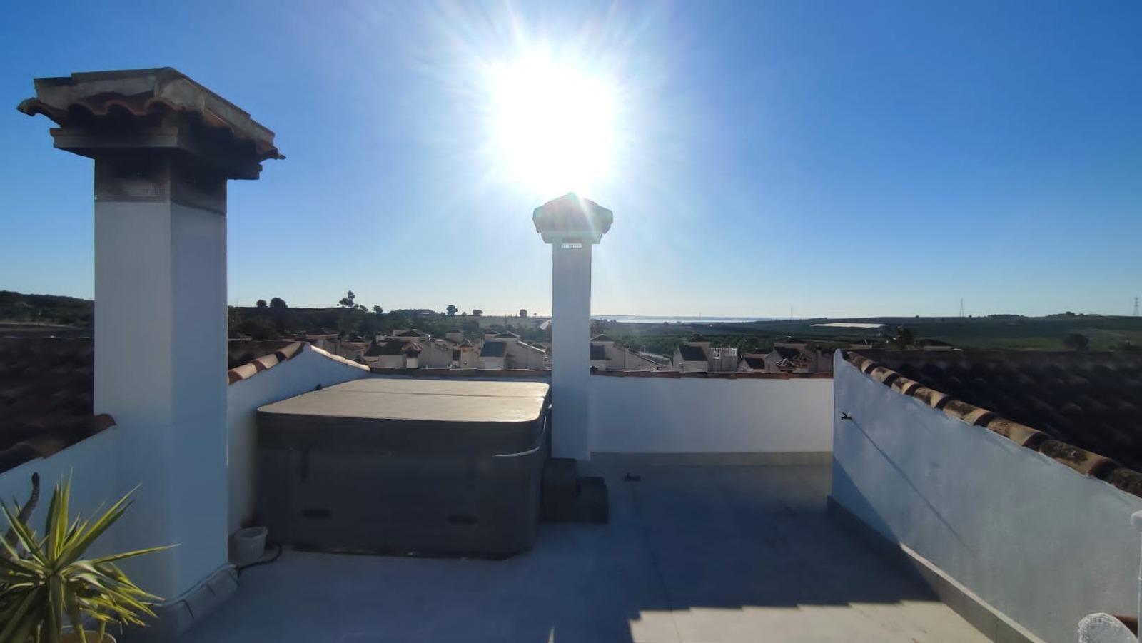 Villa renovada con piscina privada y vistas al mar en Lo Rufete — 3 dorm.