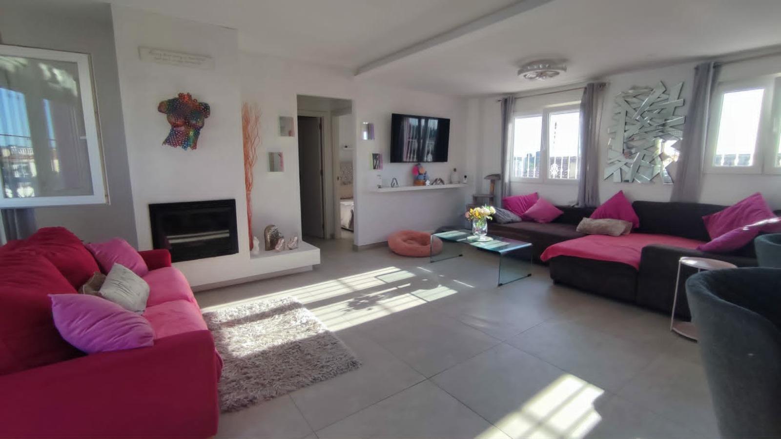 Villa renovada con piscina privada y vistas al mar en Lo Rufete — 3 dorm.