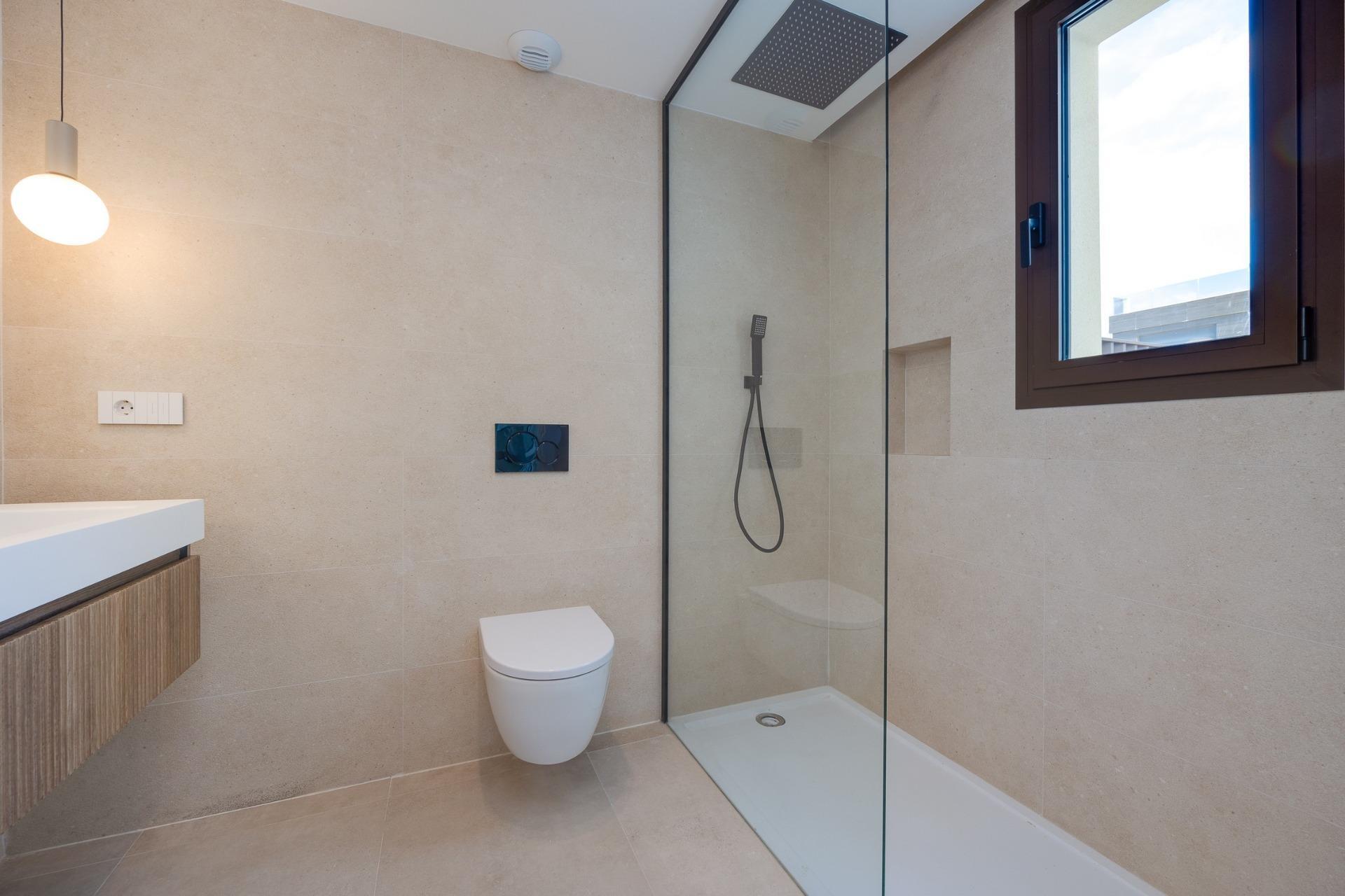 Villa de obra nueva en Mutxamel con piscina privada y vistas al mar - 3 Dorm.