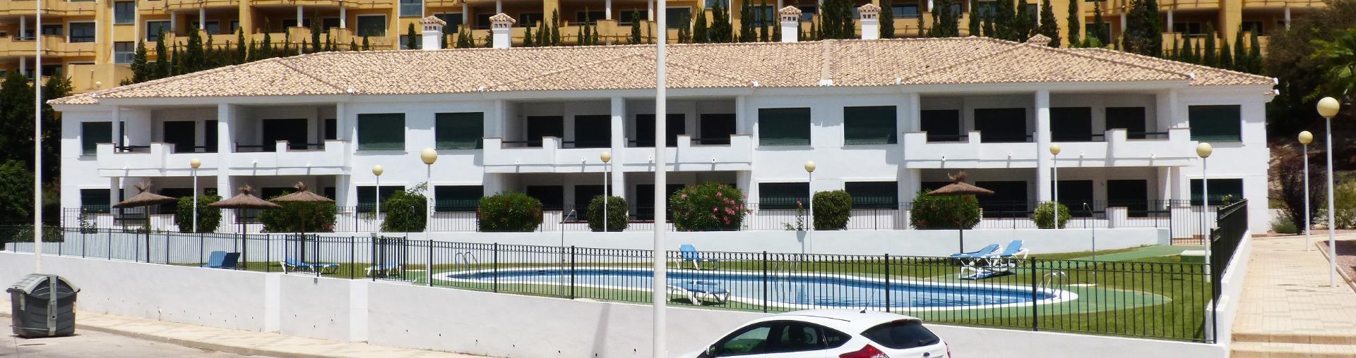 Apartamento de obra nueva con piscina privada en Lomas de Campoamor - 2 dorm.