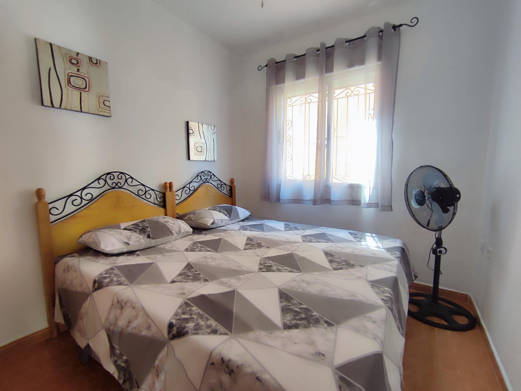 Dúplex con piscina privada en Los Altos: 3 dorm. y amplitud en Orihuela Costa