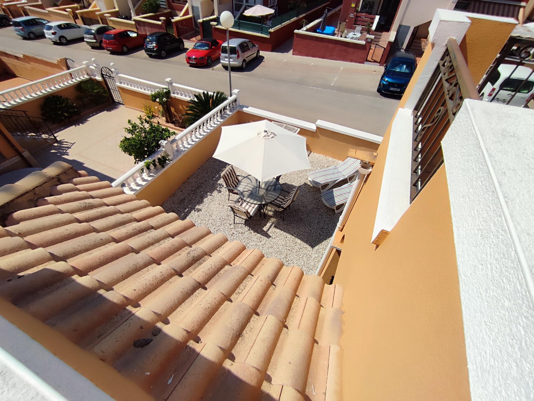 Dúplex con piscina privada en Los Altos: 3 dorm. y amplitud en Orihuela Costa