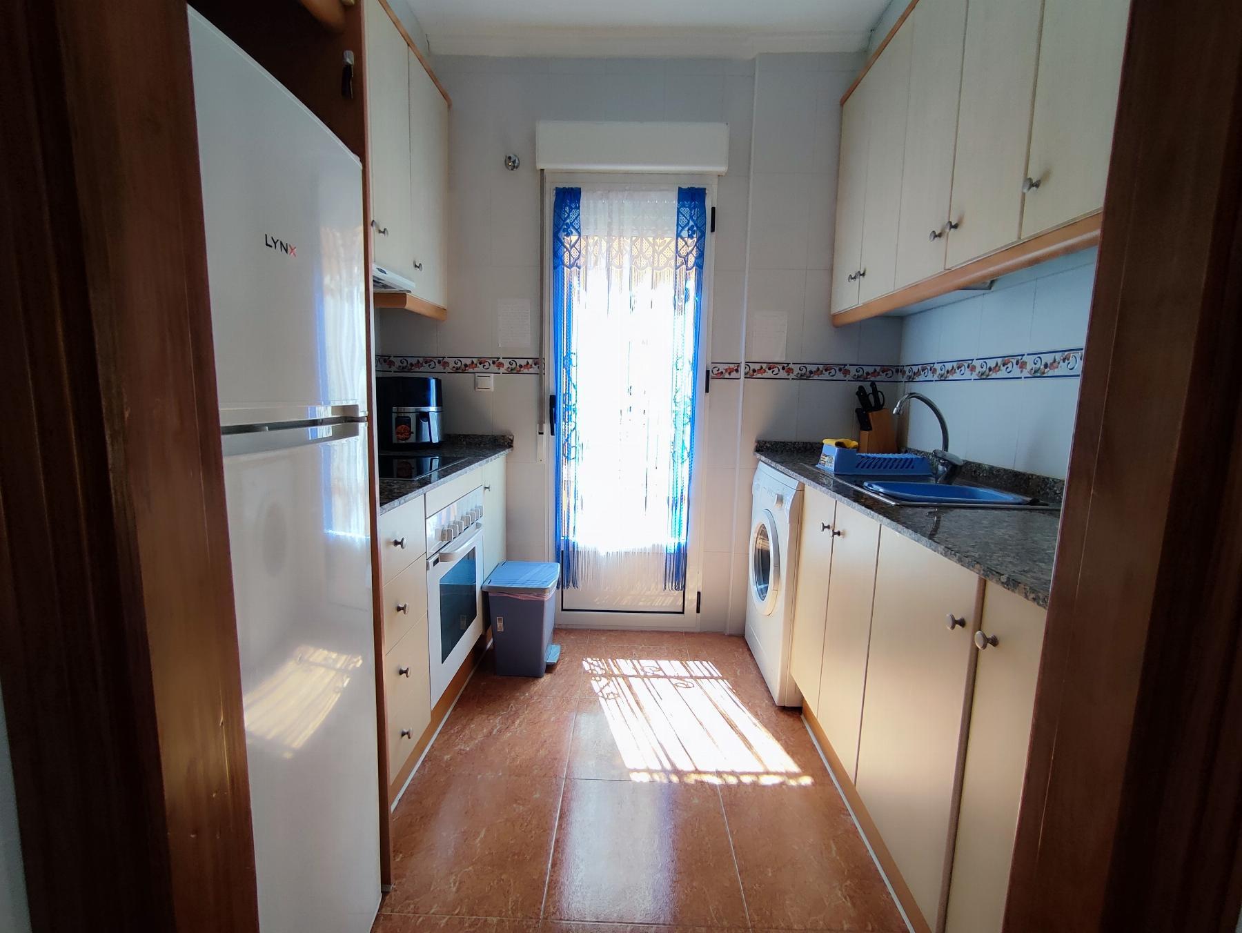 Dúplex con piscina privada en Los Altos: 3 dorm. y amplitud en Orihuela Costa
