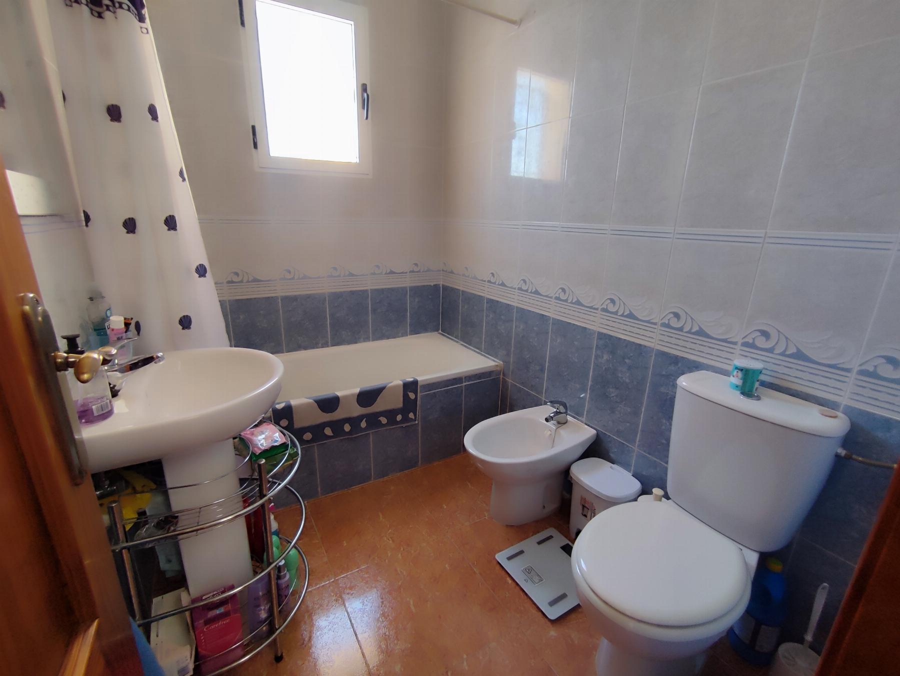 Dúplex con piscina privada en Los Altos: 3 dorm. y amplitud en Orihuela Costa