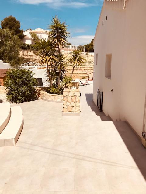 Chalet moderno en Ciudad Quesada con 6 dorm., piscina privada y 1.000 m² de parcela