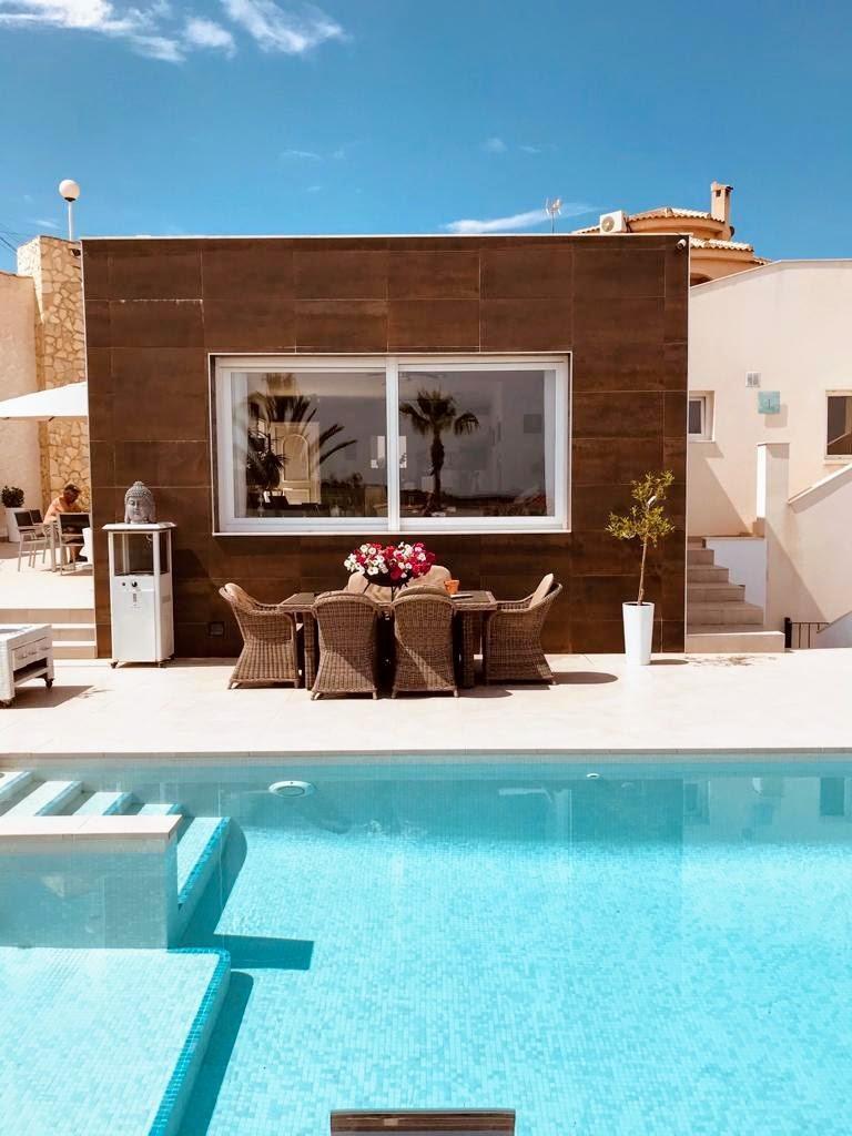 Chalet moderno en Ciudad Quesada con 6 dorm., piscina privada y 1.000 m² de parcela