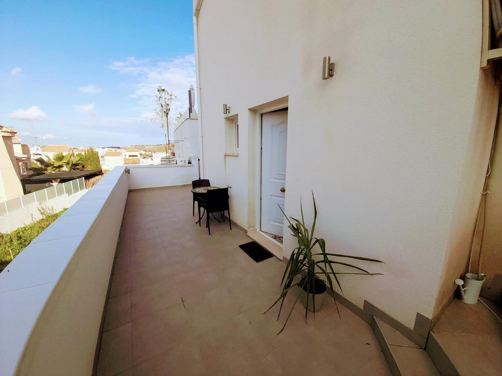 Chalet moderno en Ciudad Quesada con 6 dorm., piscina privada y 1.000 m² de parcela