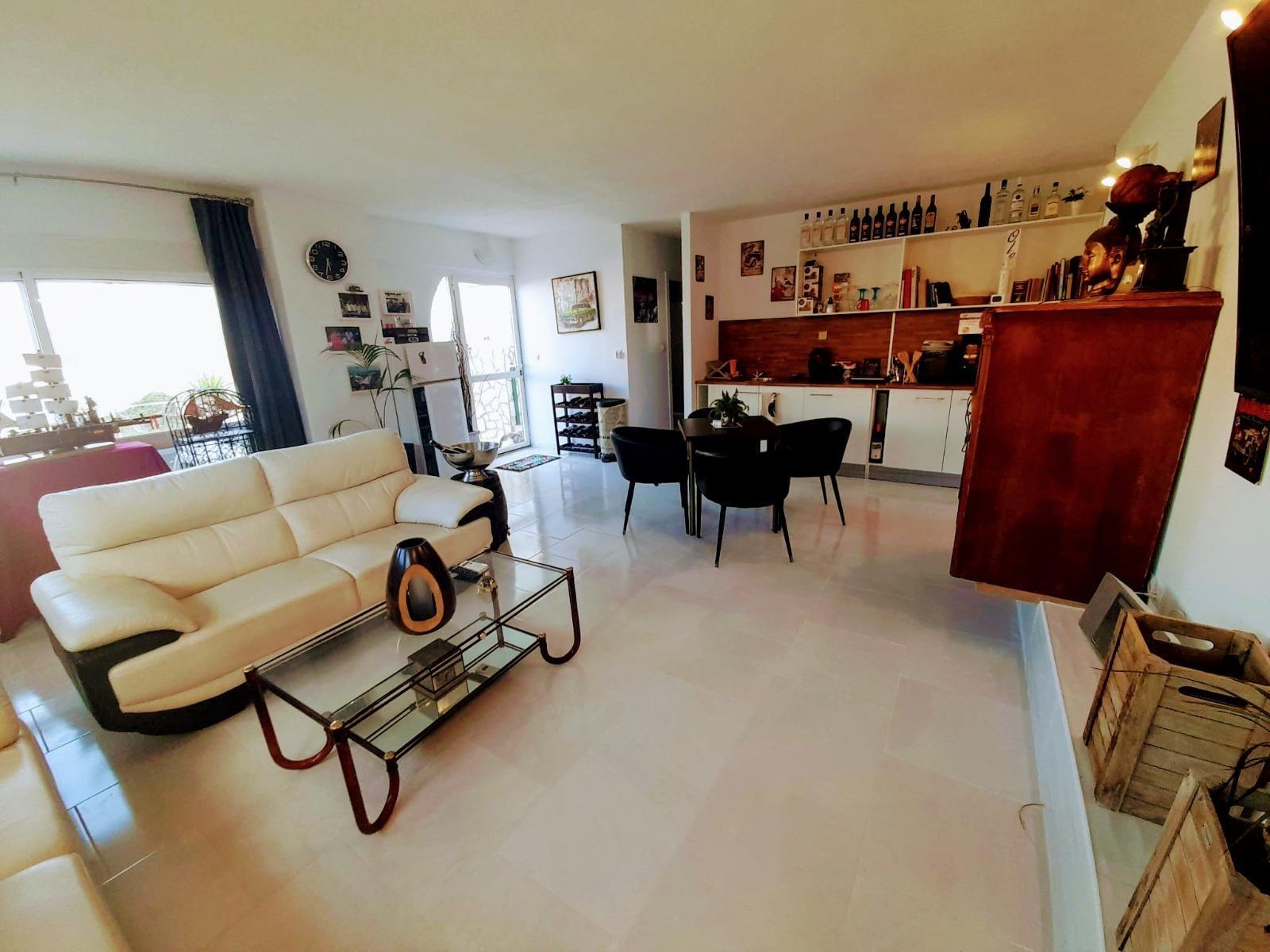 Chalet moderno en Ciudad Quesada con 6 dorm., piscina privada y 1.000 m² de parcela