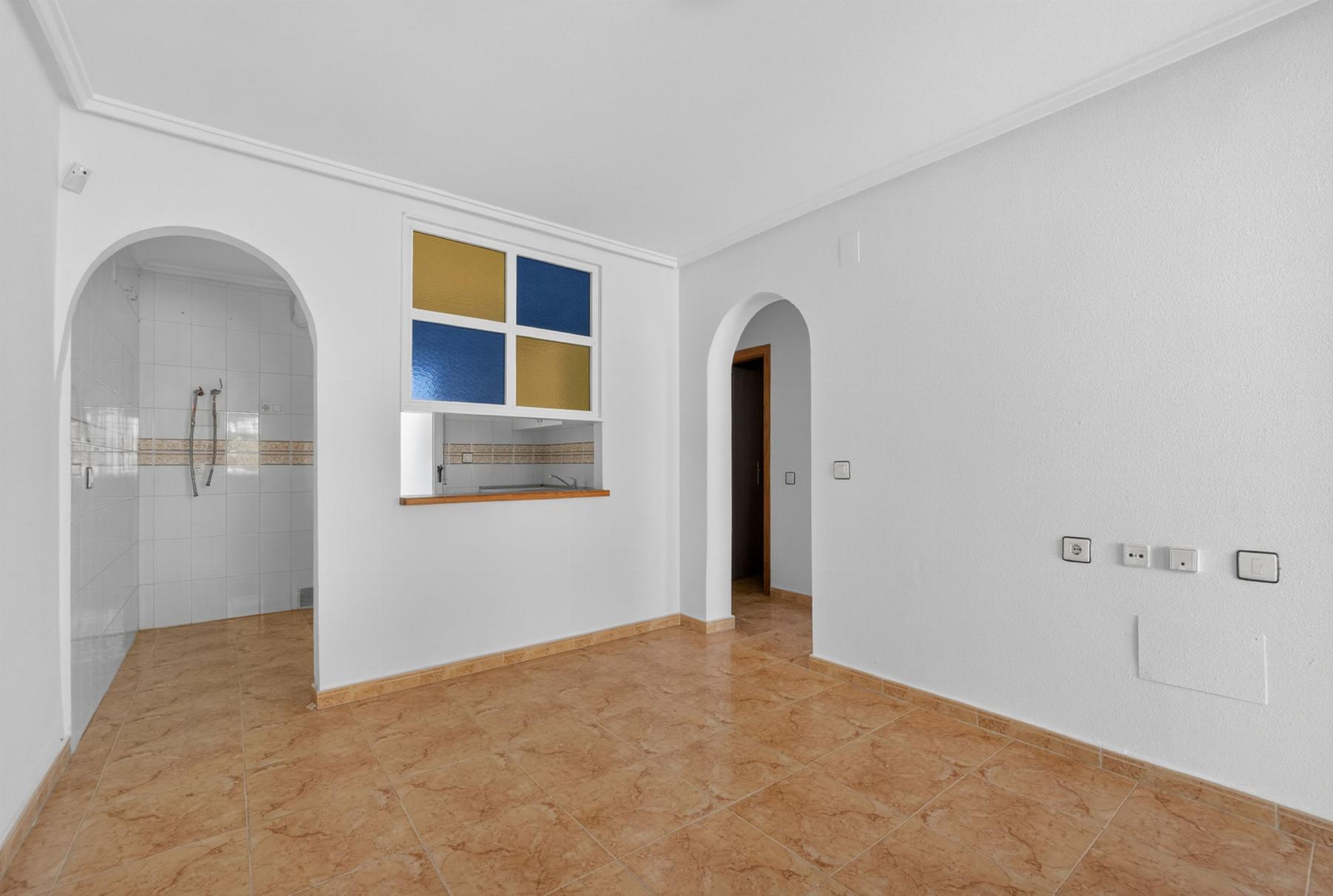 Bungalow bajo con porche privado y piscina en Altos de Limonar, Torrevieja