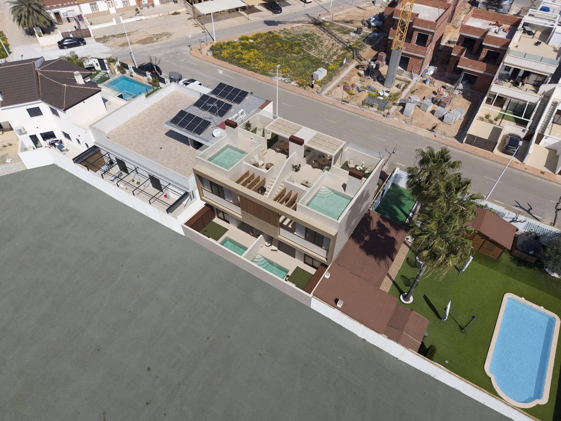 Chalet de obra nueva con piscina privada en San Pedro del Pinatar — 2 dorm.