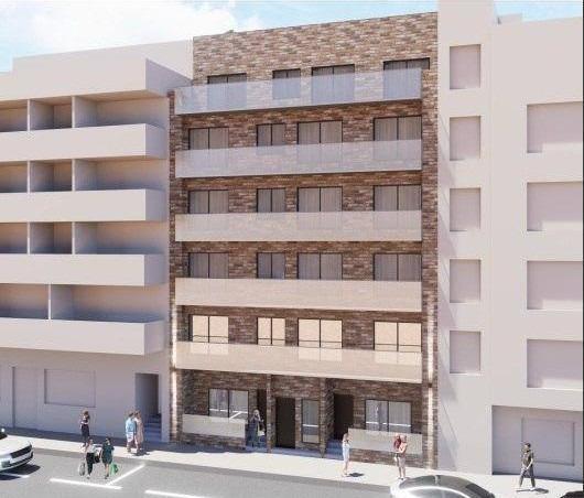 Ático de obra nueva con piscina privada a 250m de la playa en Torrevieja