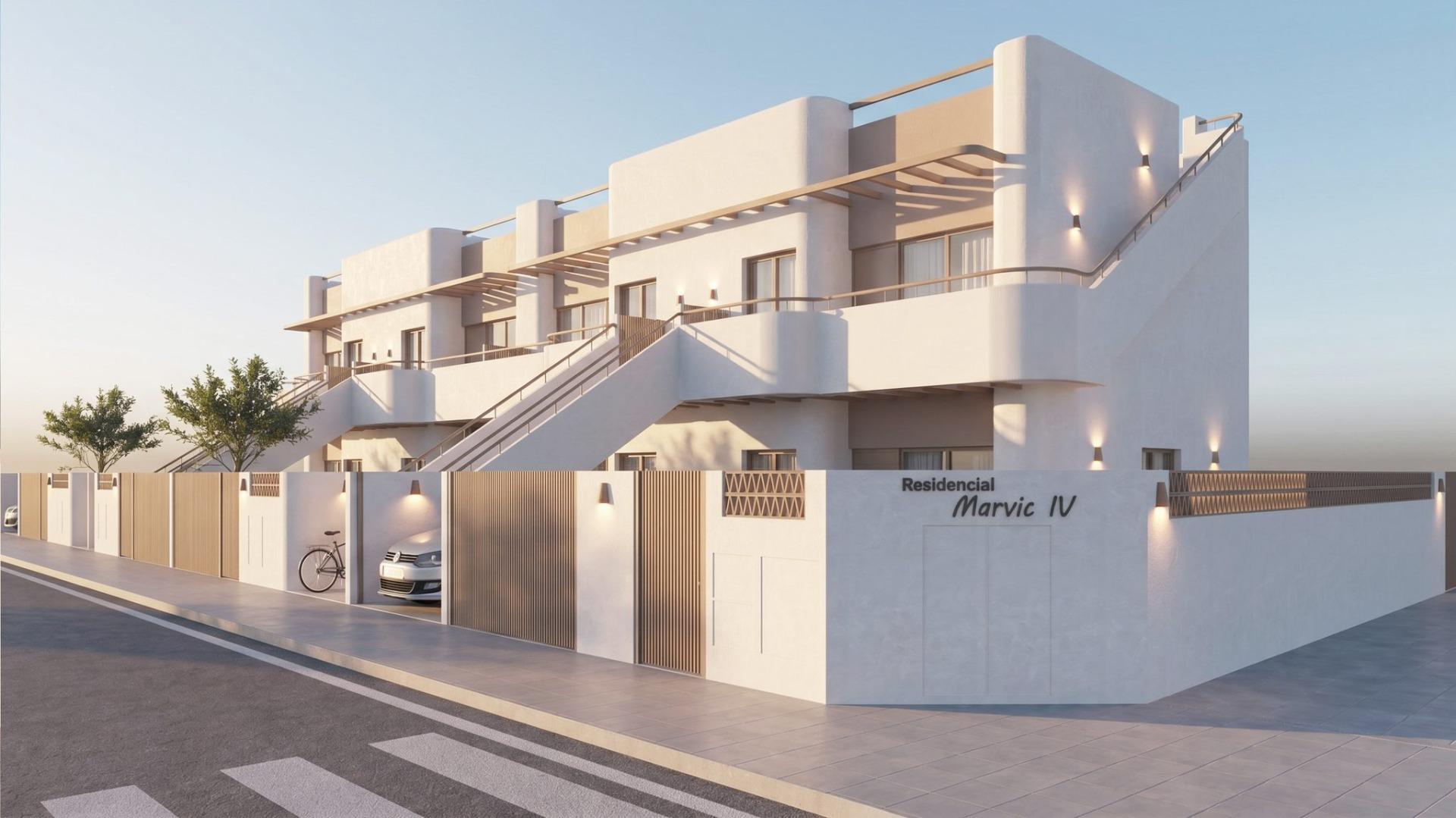 Chalet de obra nueva con piscina privada en Pilar de la Horadada — 2 hab.