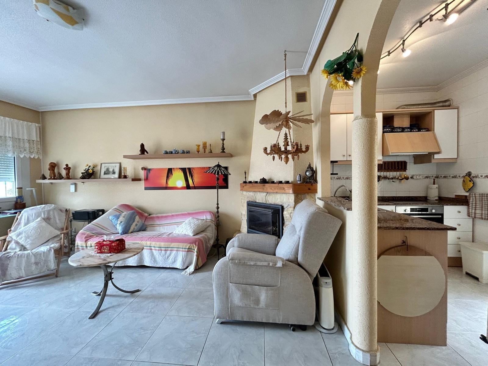 Bungalow con piscina privada en La Florida — 2 hab. y solárium en Orihuela Costa