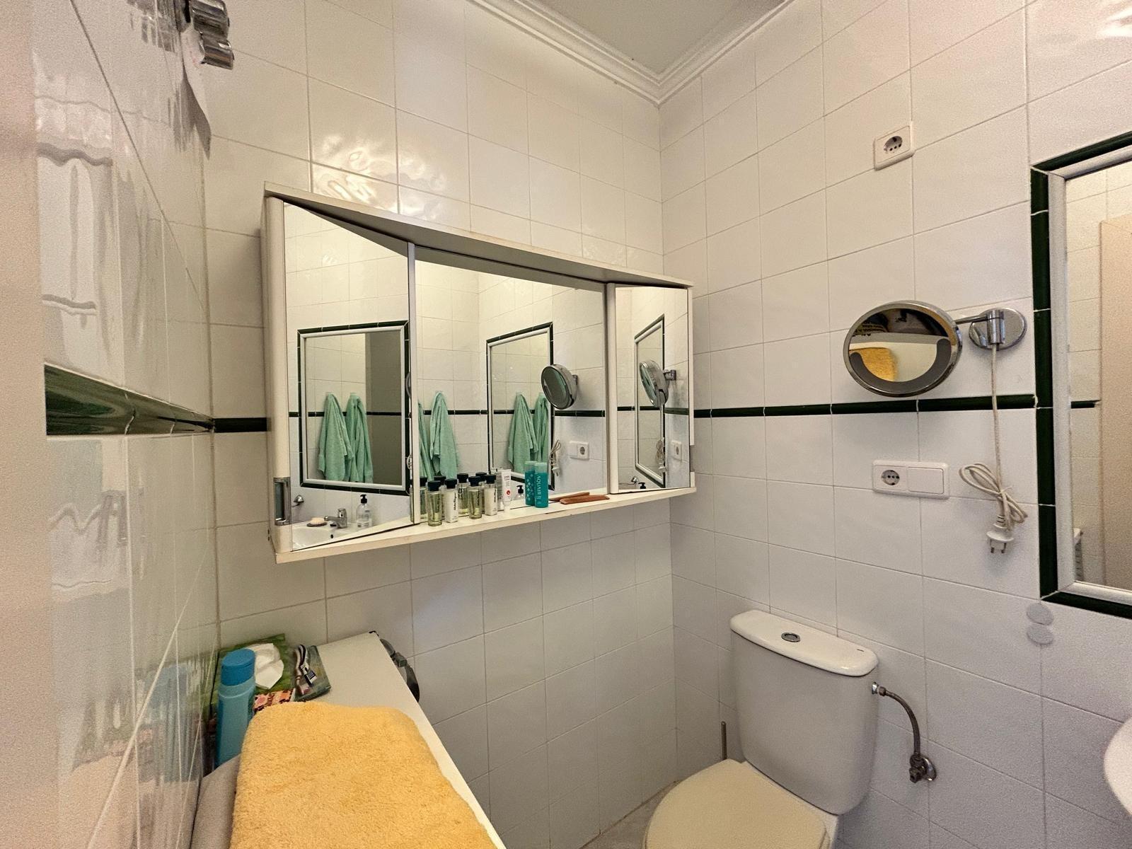 Bungalow con piscina privada en La Florida — 2 hab. y solárium en Orihuela Costa