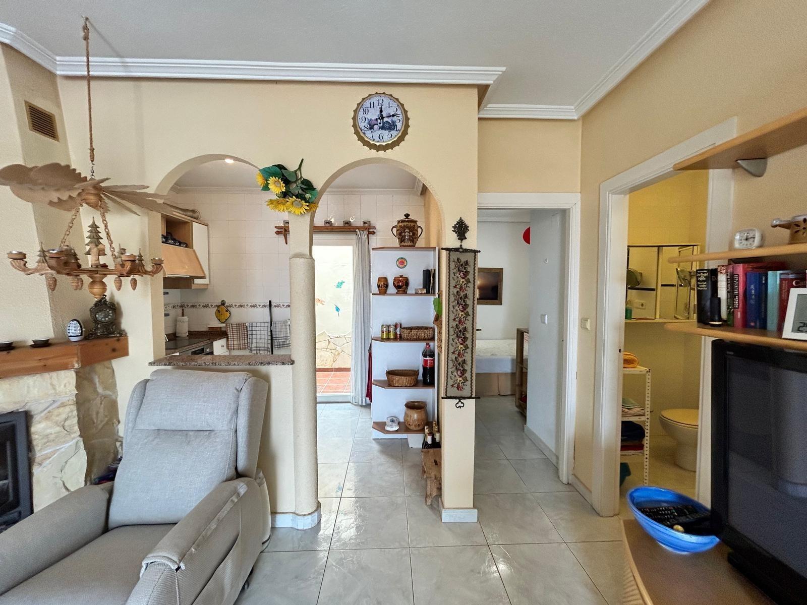 Bungalow con piscina privada en La Florida — 2 hab. y solárium en Orihuela Costa