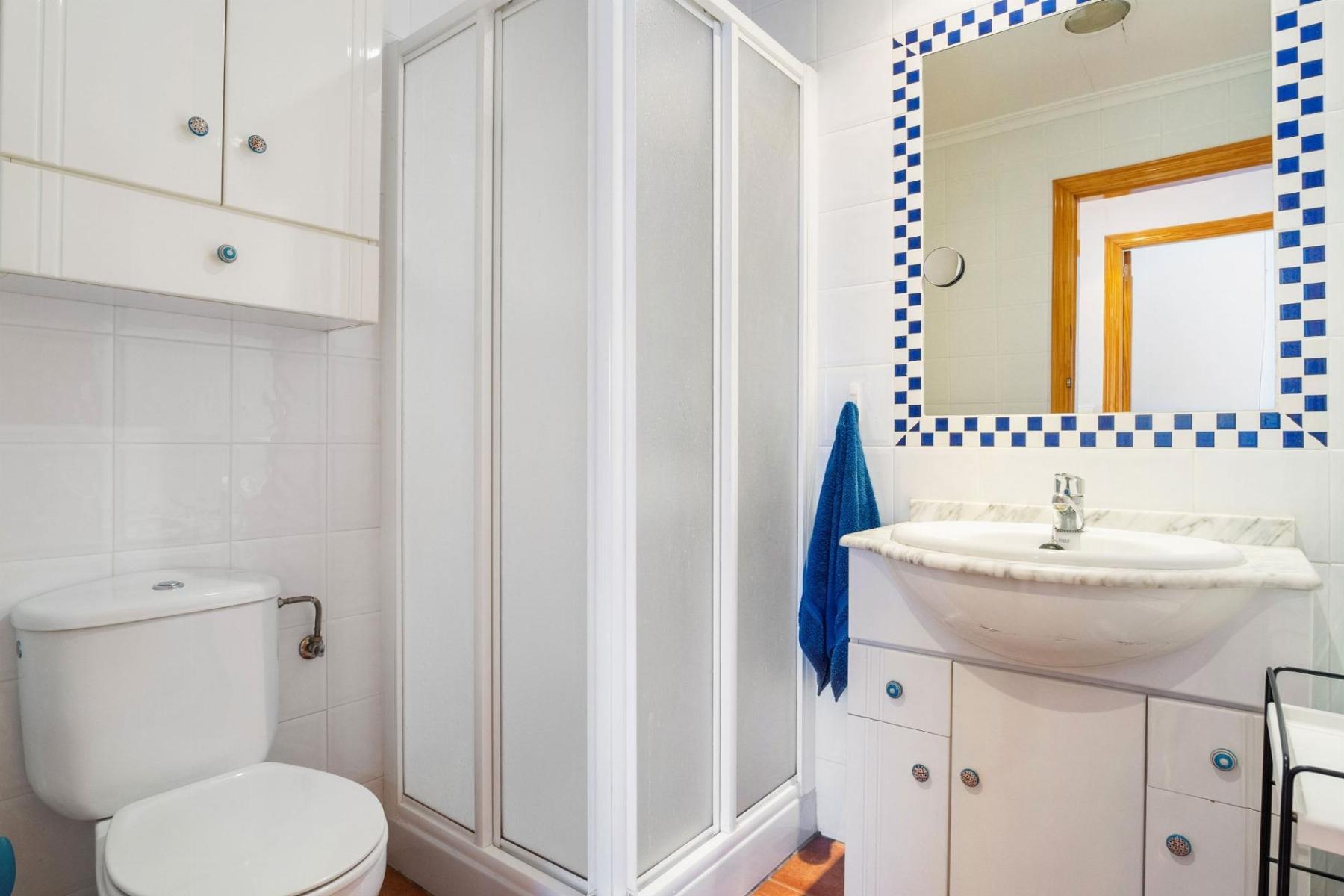 Apartamento con piscina privada y terraza en Dehesa de Campoamor — 3 dorm.