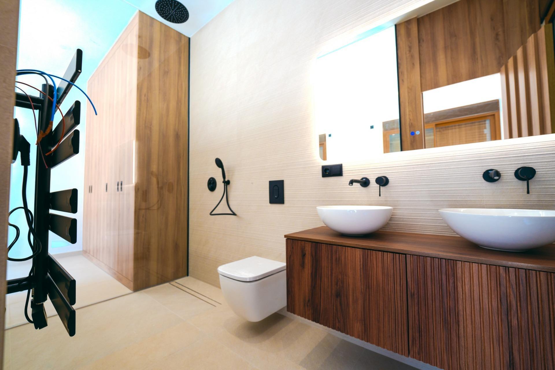Villa de obra nueva en Benejúzar con 11.559 m² de parcela y piscina privada