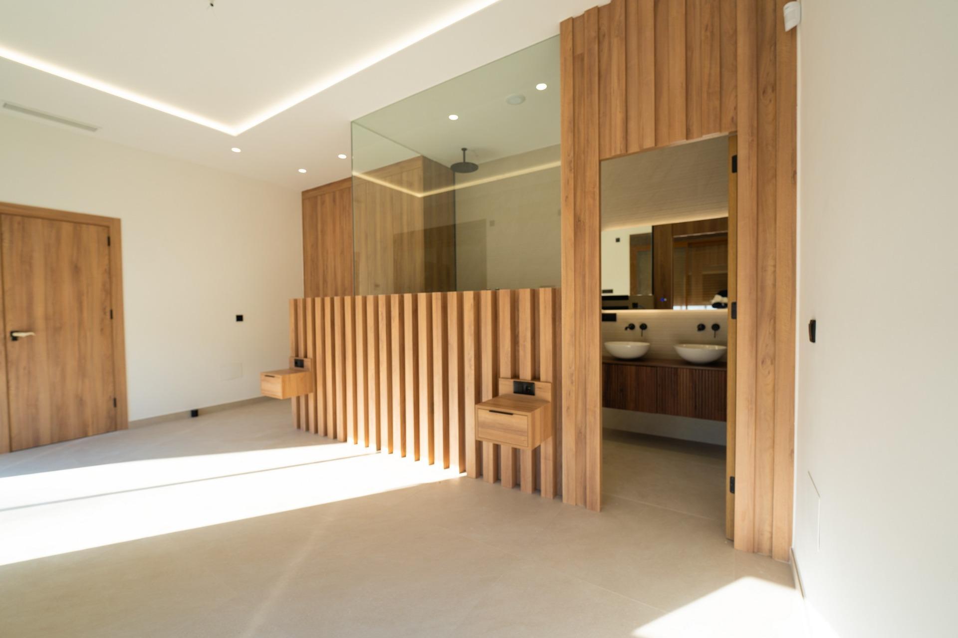 Villa de obra nueva en Benejúzar con 11.559 m² de parcela y piscina privada
