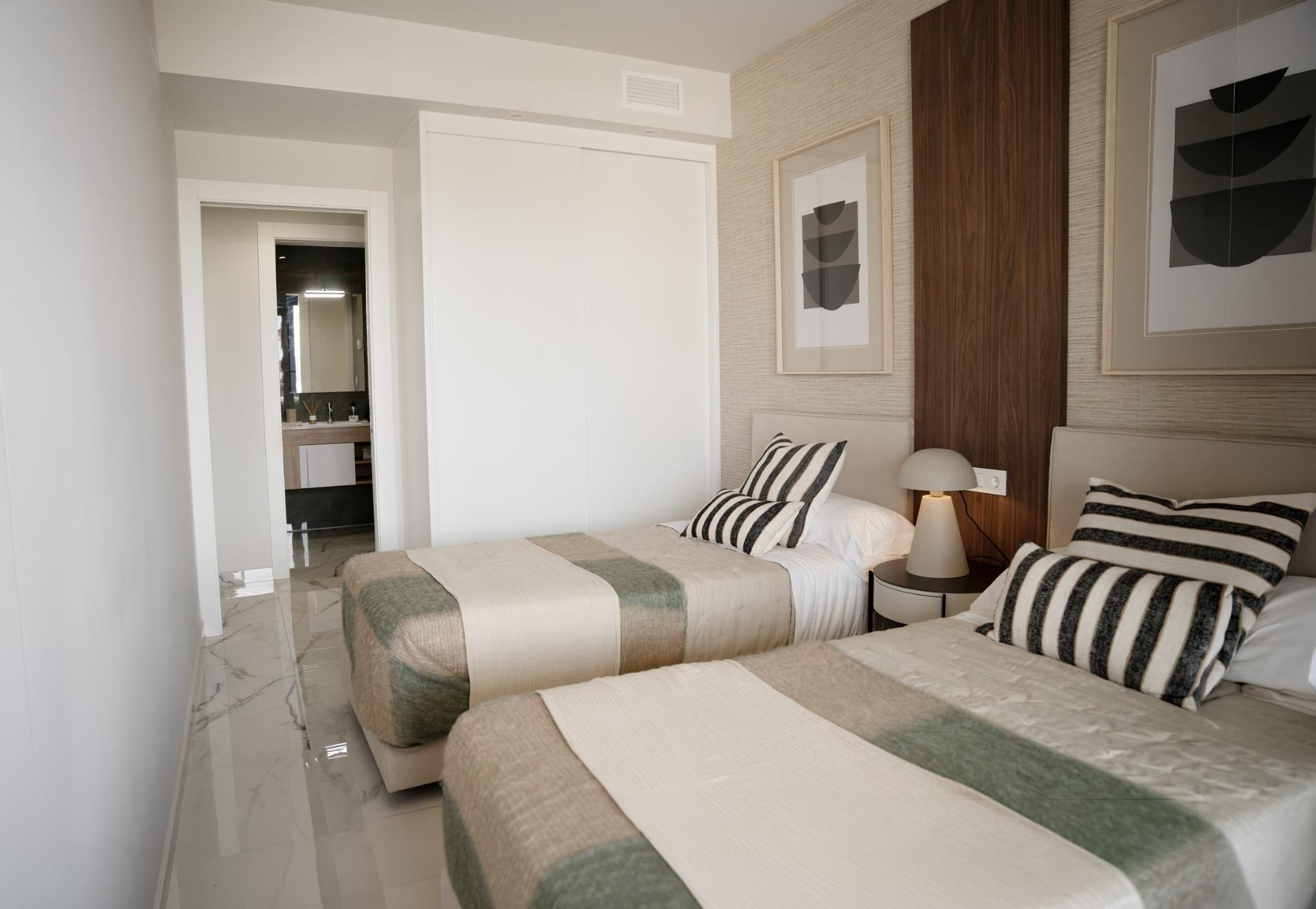Chalet de obra nueva con piscina privada en Ciudad Quesada — 2 dorm y 2 baños