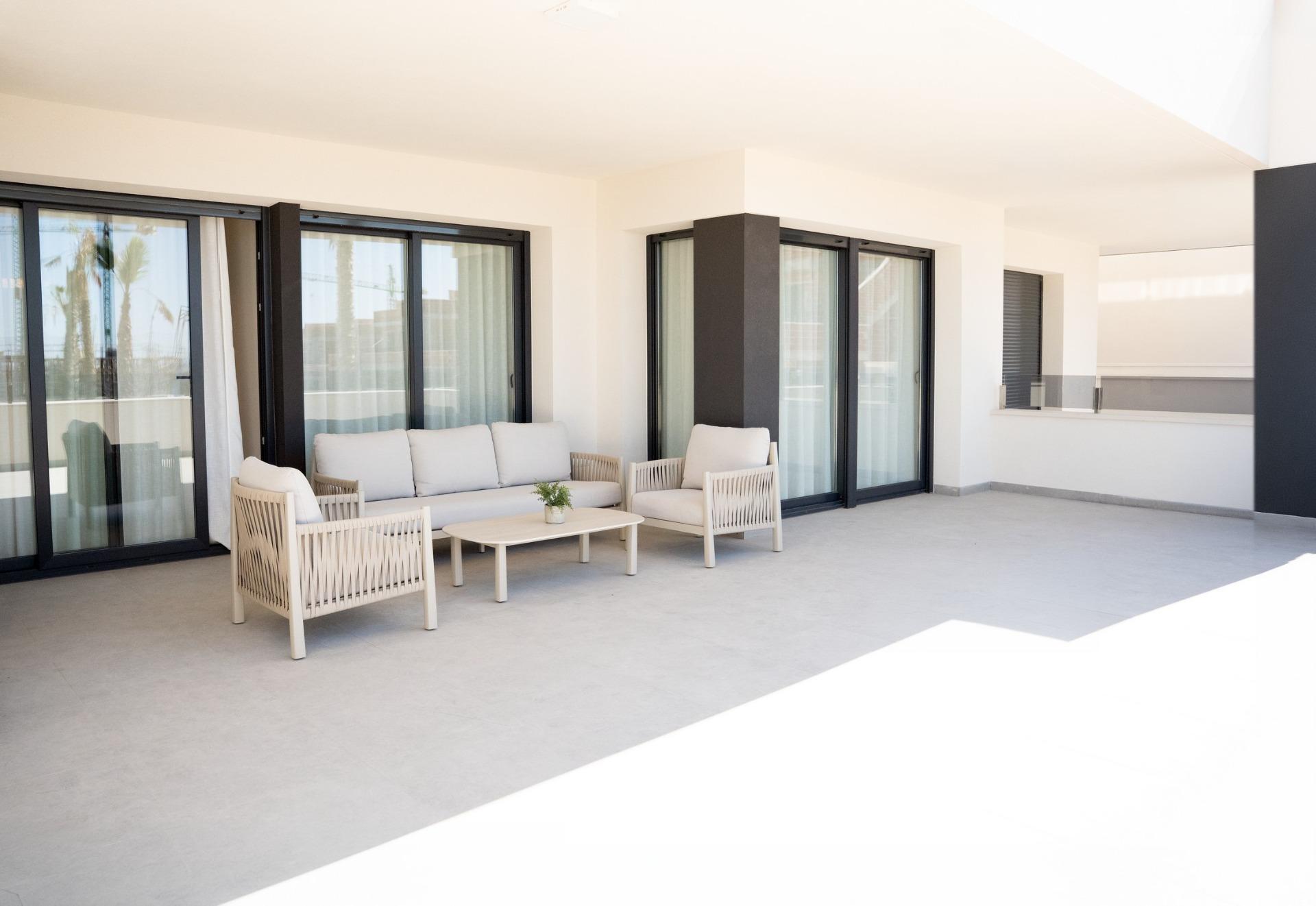 Chalet de obra nueva con piscina privada en Ciudad Quesada — 2 dorm y 2 baños