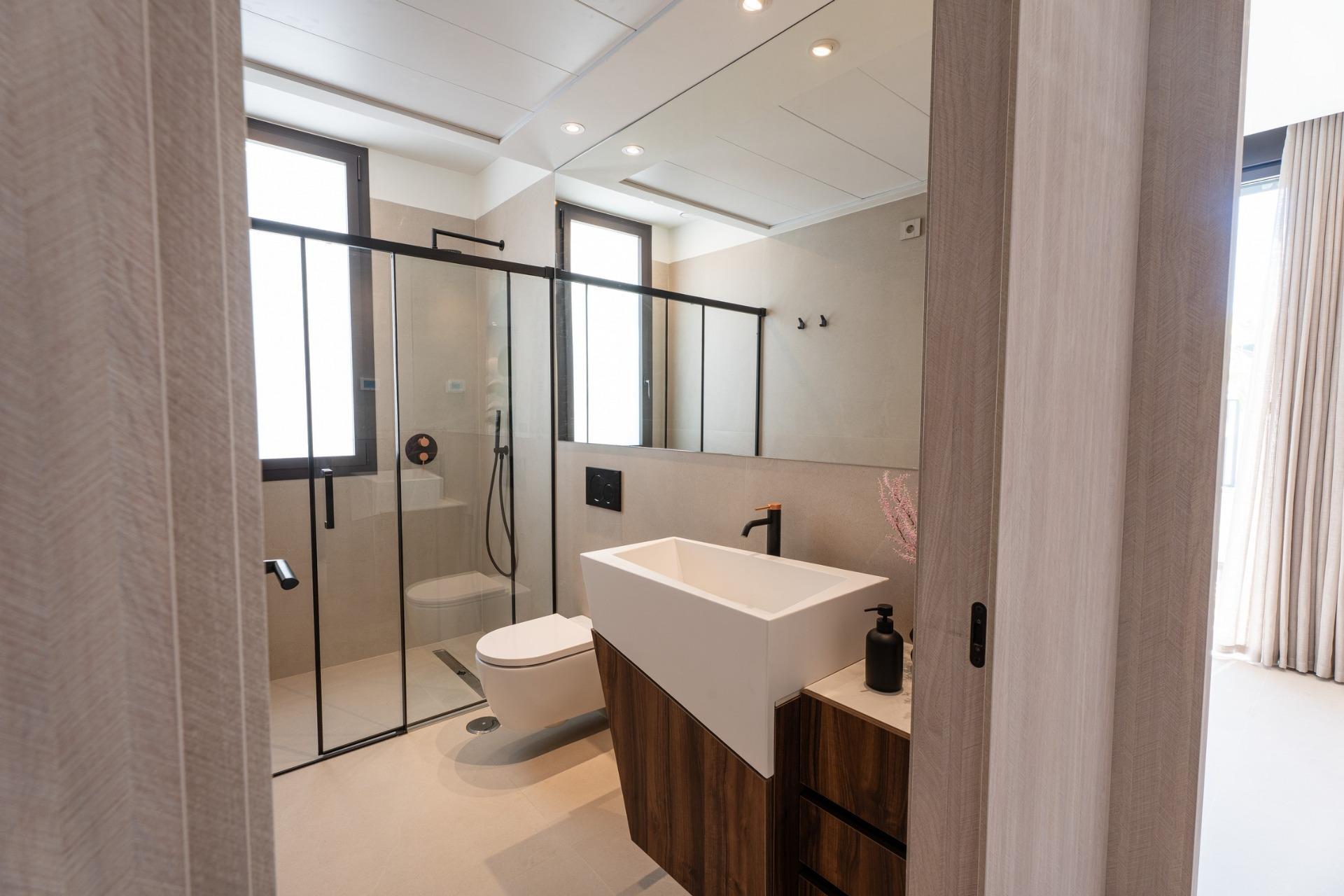 Villa de lujo en primera línea de golf en Algorfa — piscina infinity y 3 dorm.