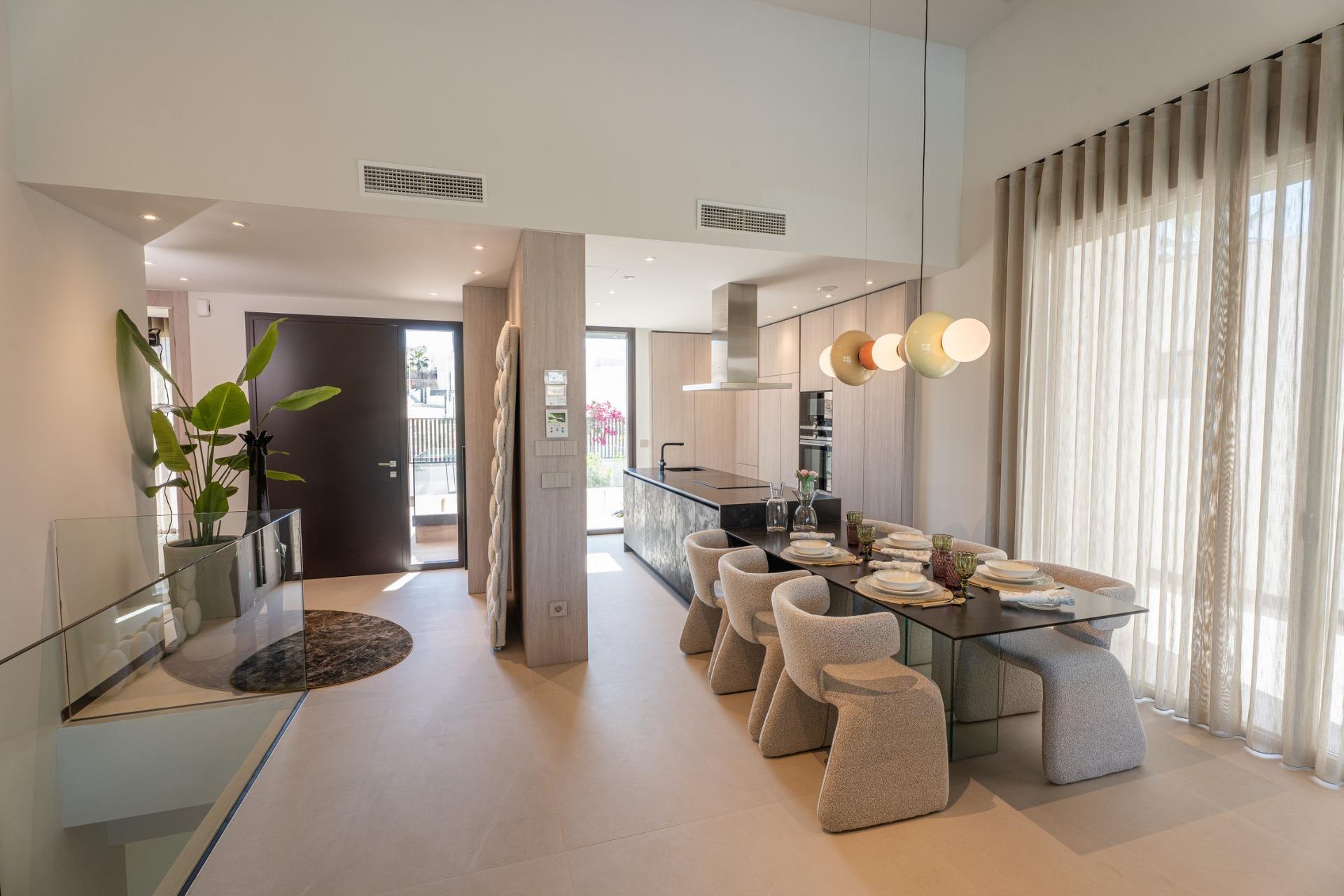 Villa de lujo en primera línea de golf en Algorfa — piscina infinity y 3 dorm.