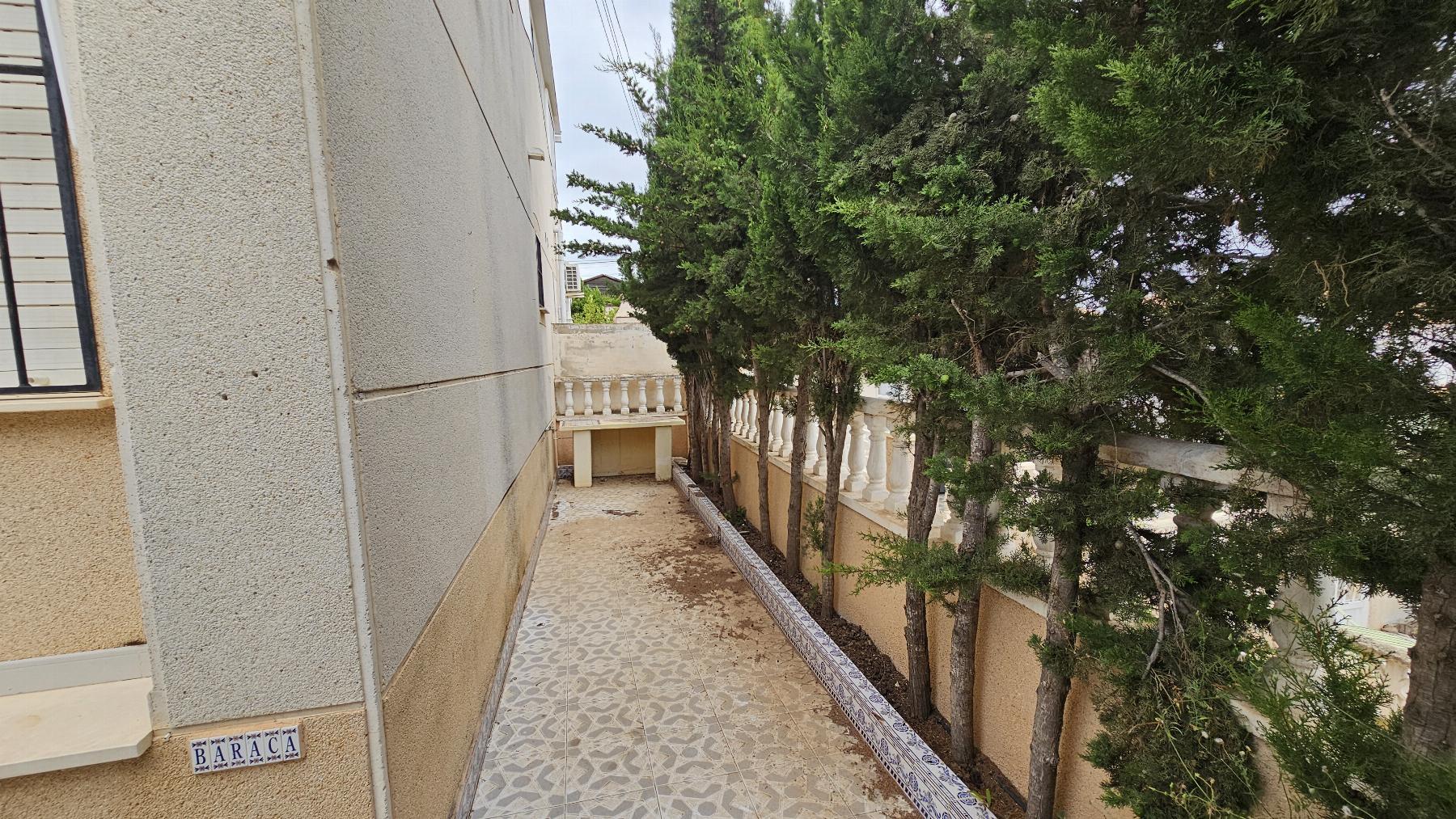Dúplex de esquina en Lago Jardín con terraza y vistas a la Laguna — 2 dorm.