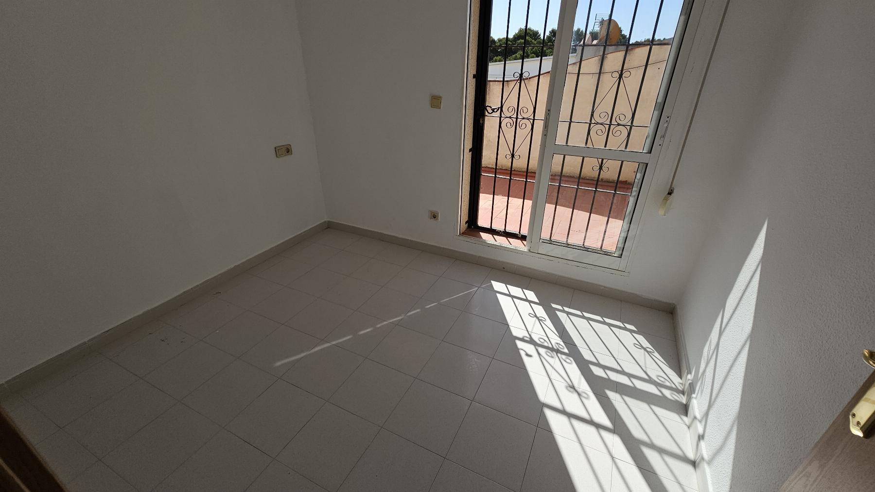 Dúplex de esquina en Lago Jardín con terraza y vistas a la Laguna — 2 dorm.