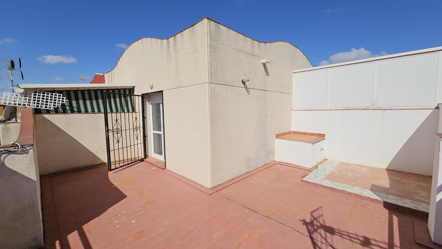 Dúplex de esquina en Lago Jardín con terraza y vistas a la Laguna — 2 dorm.