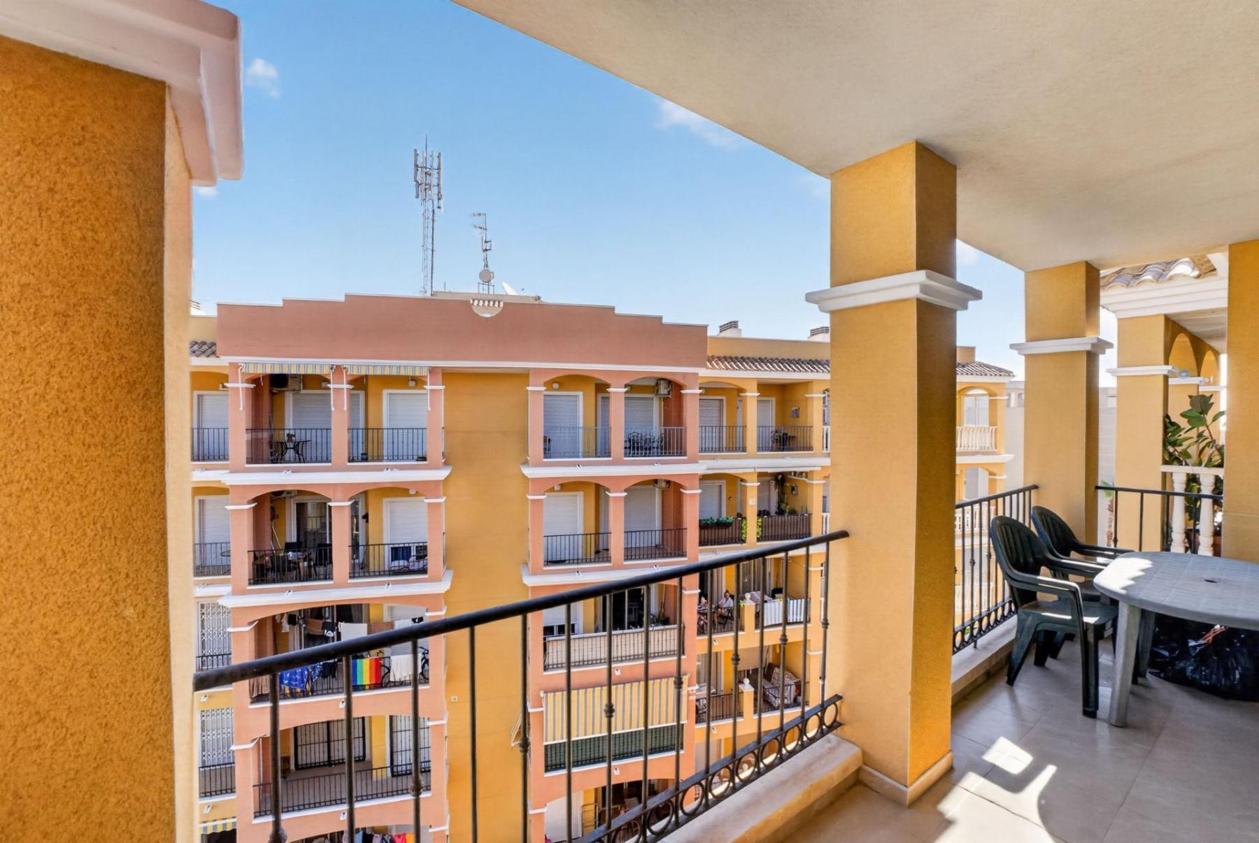 Ático con vistas al mar y solárium privado en Torreblanca — 2 dorm.