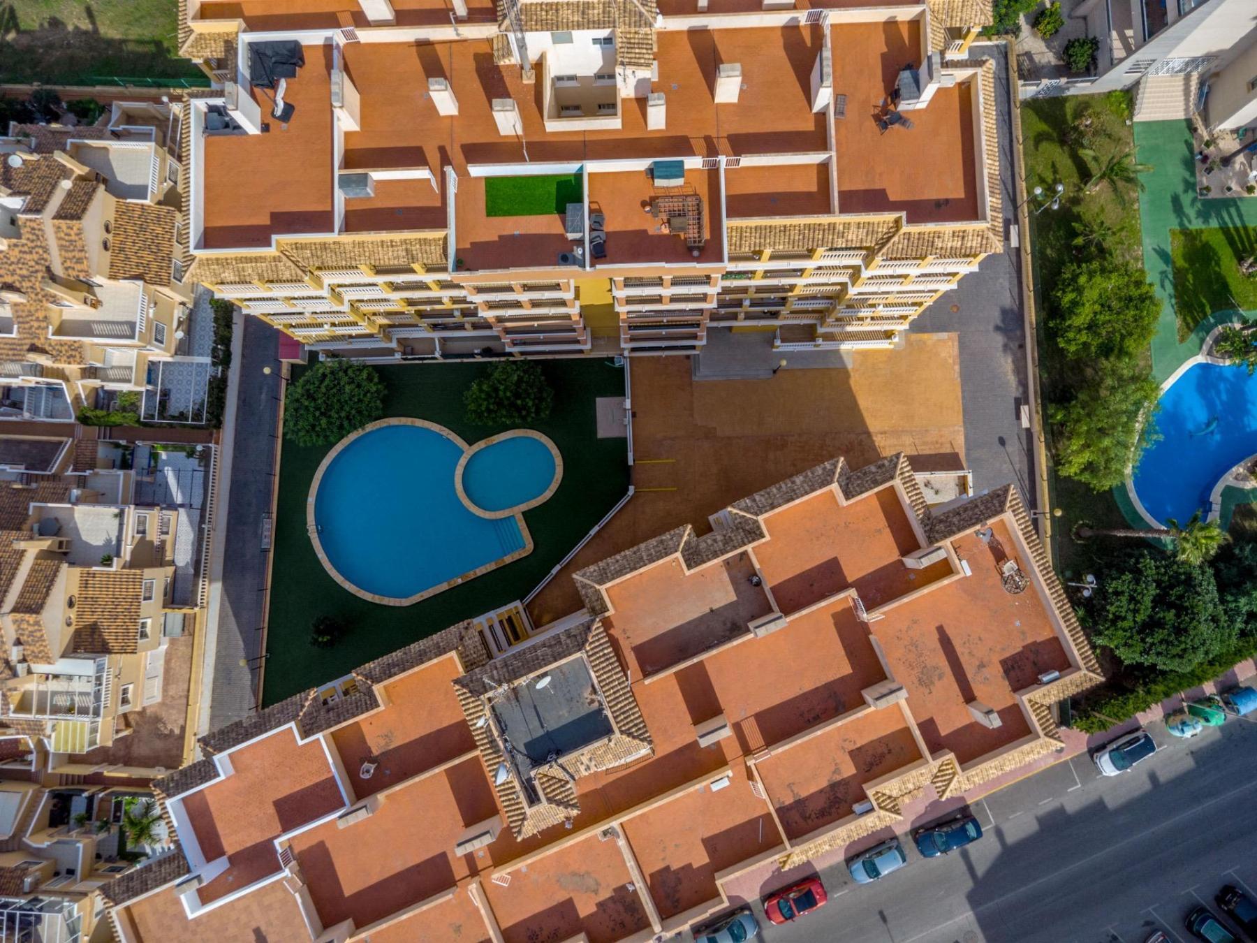 Ático con vistas al mar y solárium privado en Torreblanca — 2 dorm.