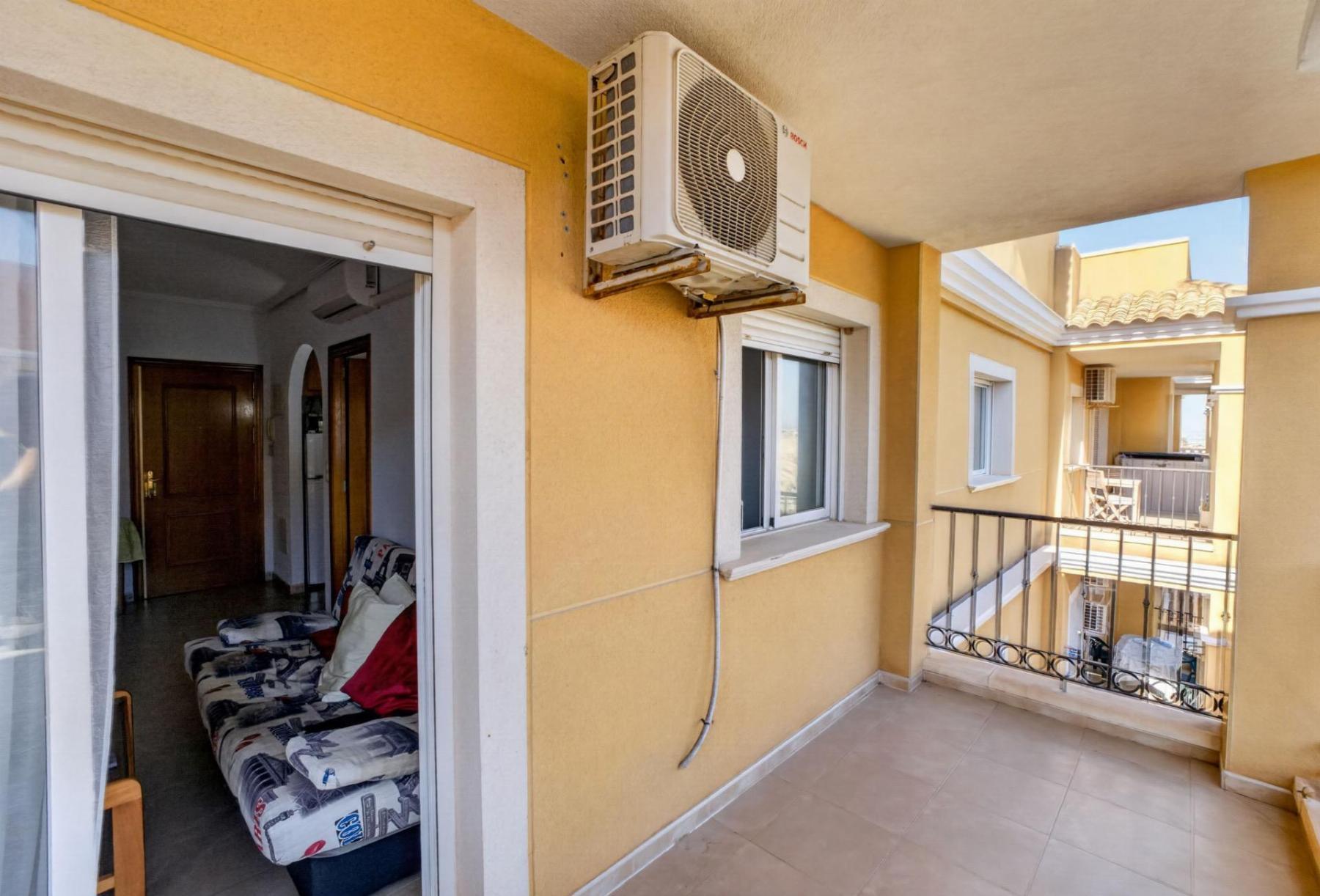 Ático con vistas al mar y solárium privado en Torreblanca — 2 dorm.