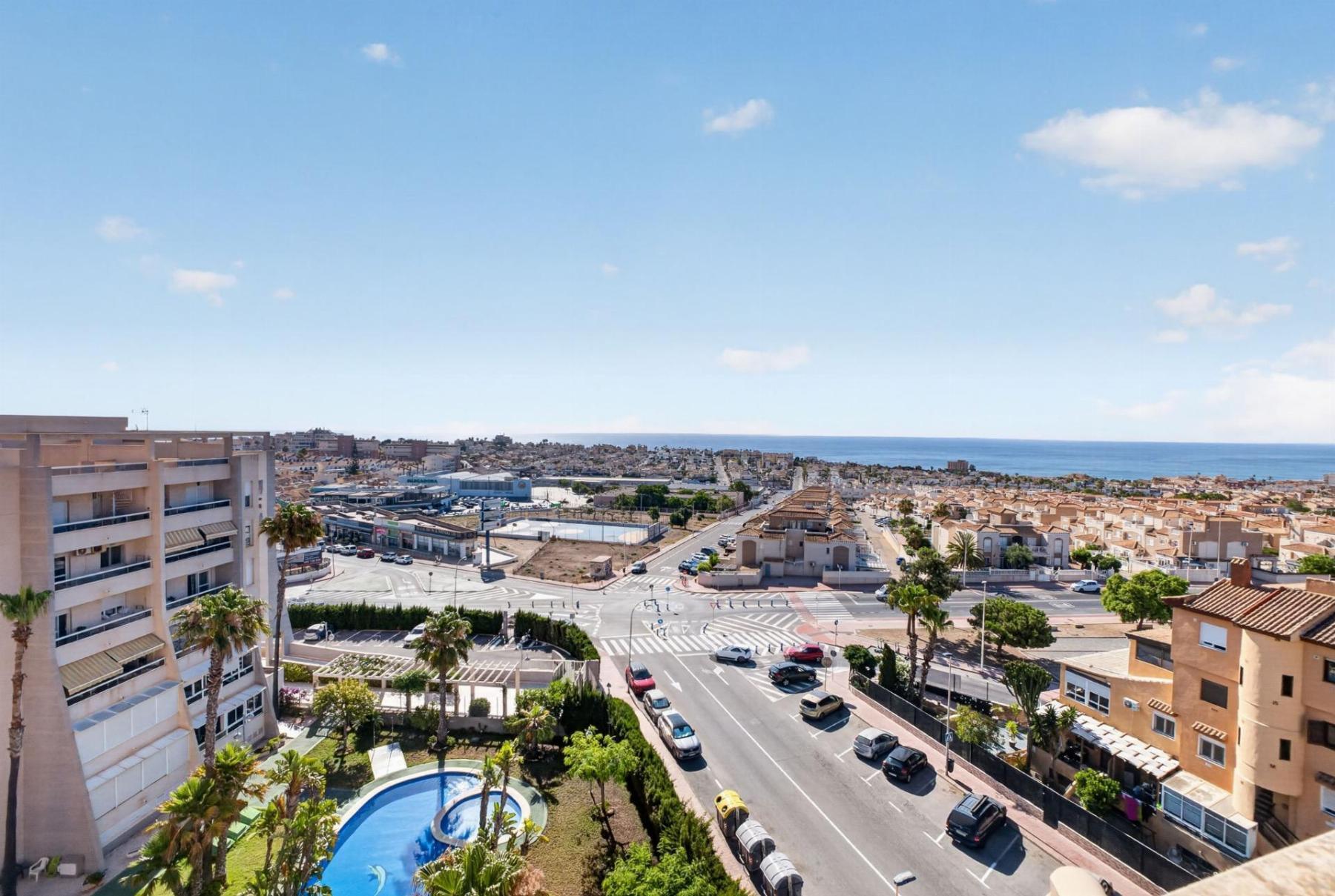 Ático con vistas al mar y solárium privado en Torreblanca — 2 dorm.